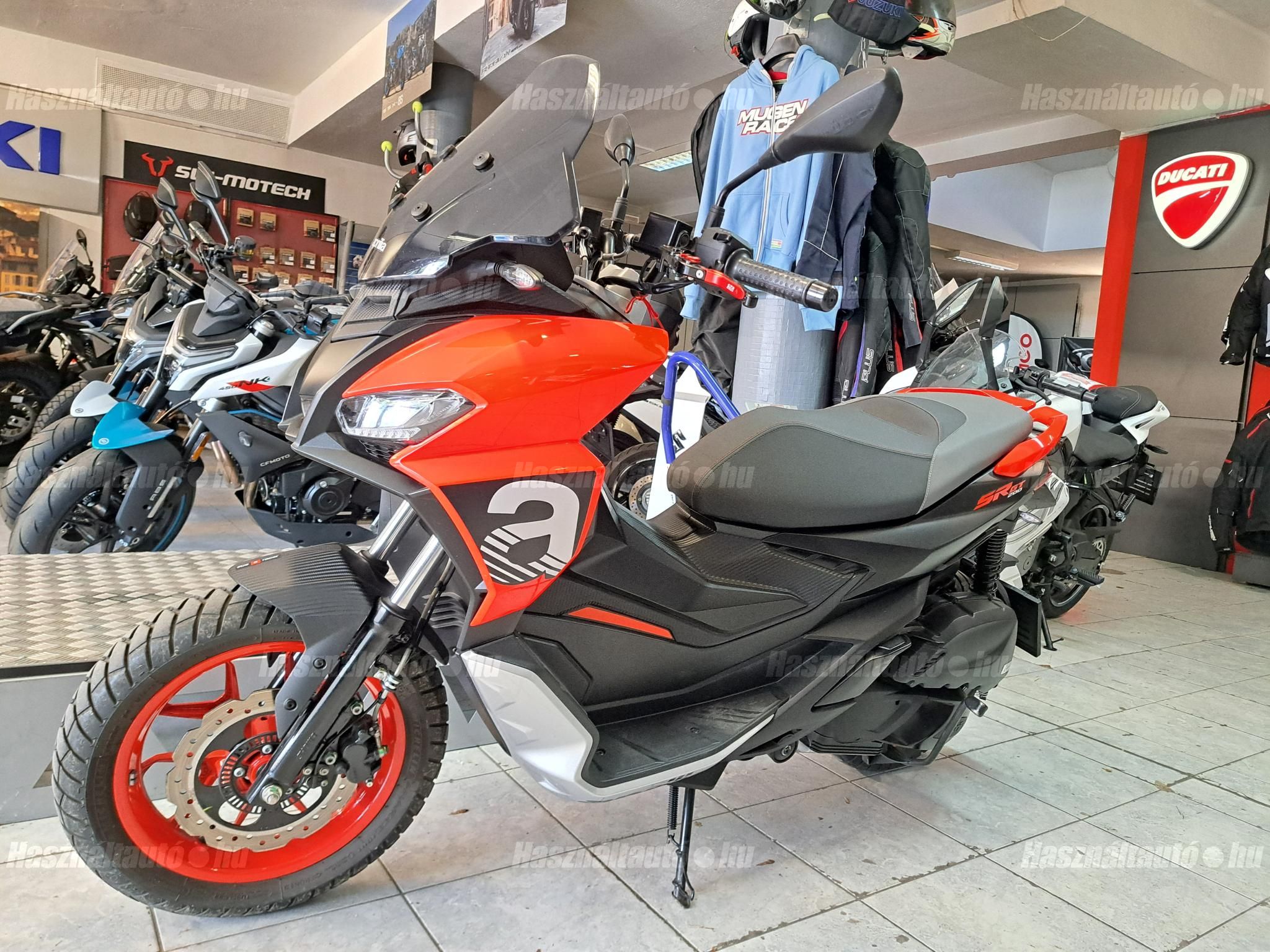 APRILIA SR GT 200 2023 - 1