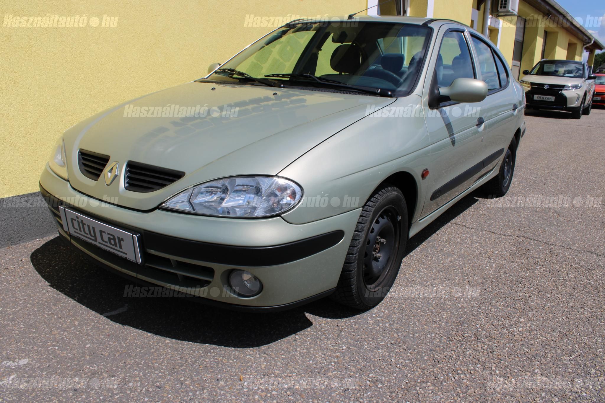 RENAULT MEGANE 2003/5 - 1