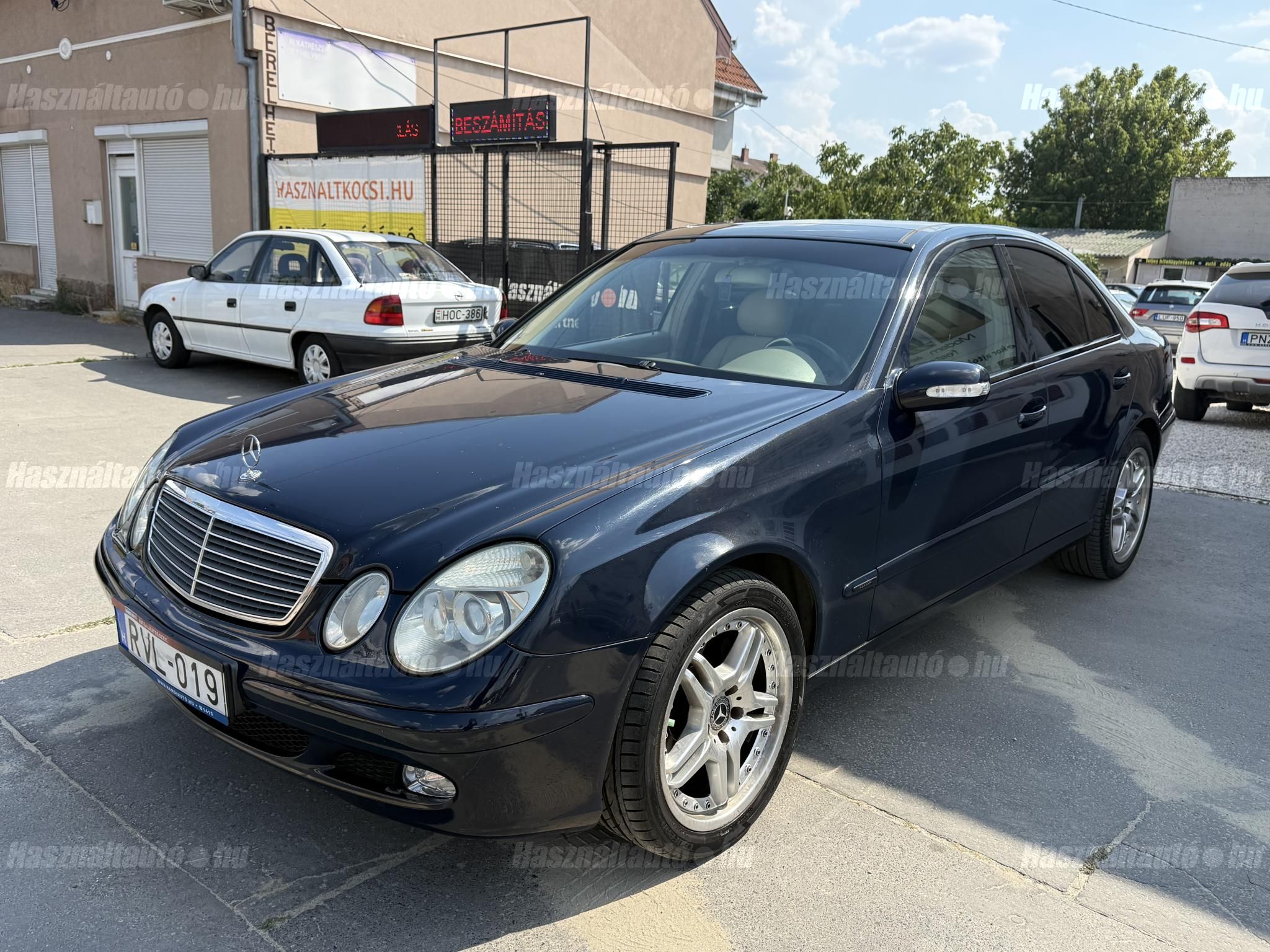 MERCEDES-BENZ E-OSZTÁLY 2004/10 - 1