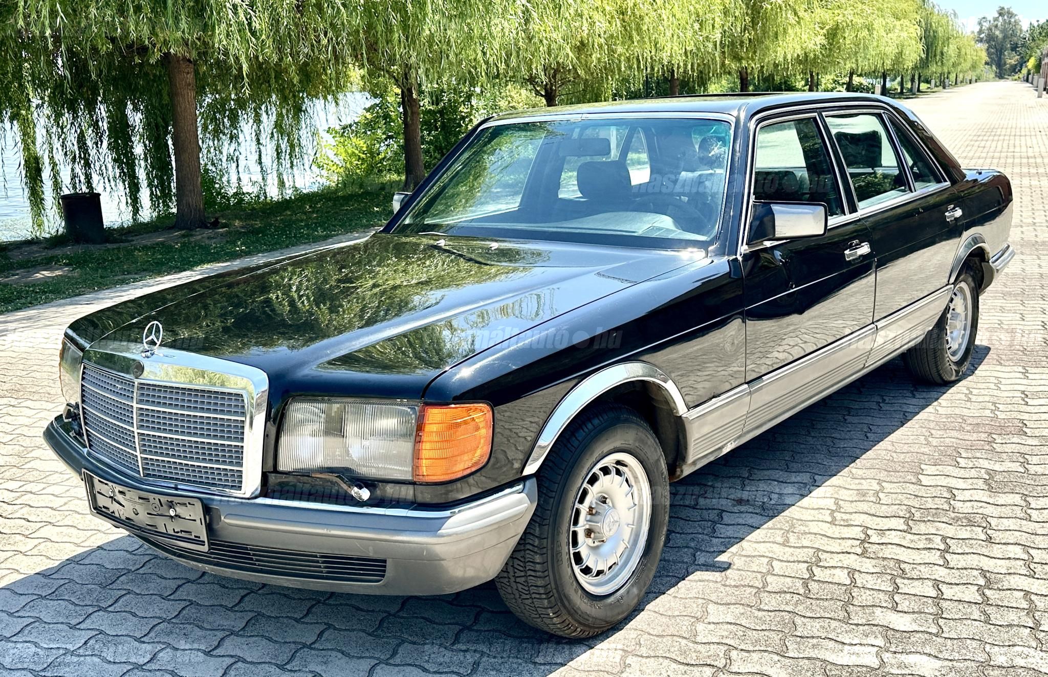 MERCEDES-BENZ 500 1983/4 - 1