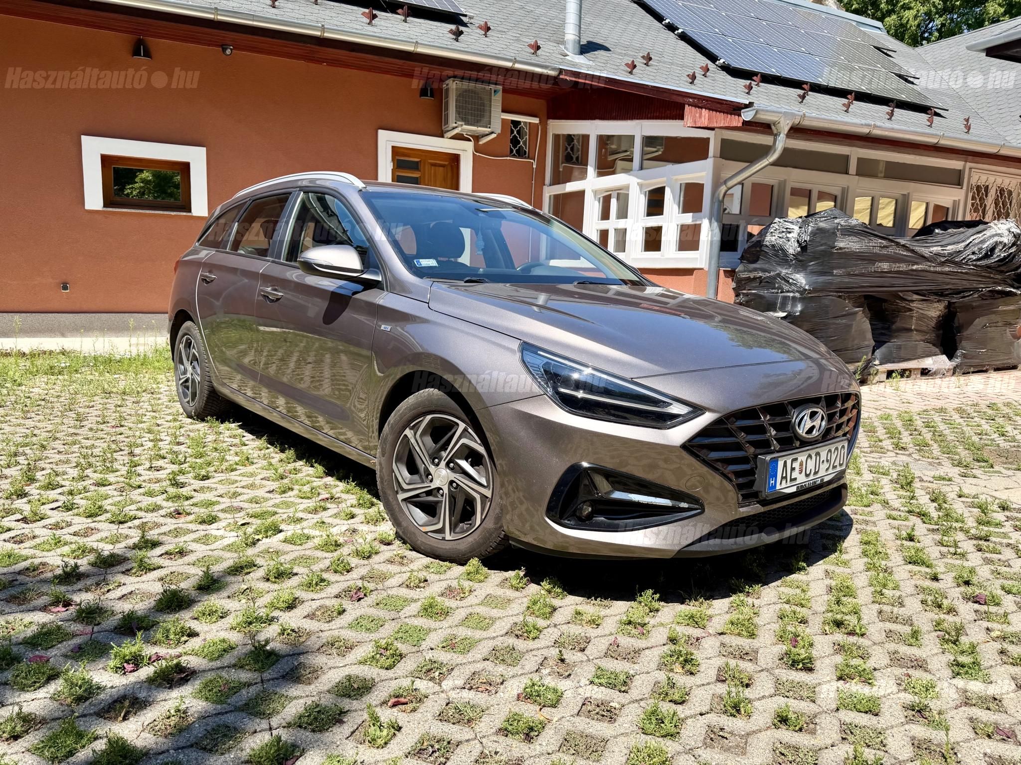 HYUNDAI I30 2023/6 - 1
