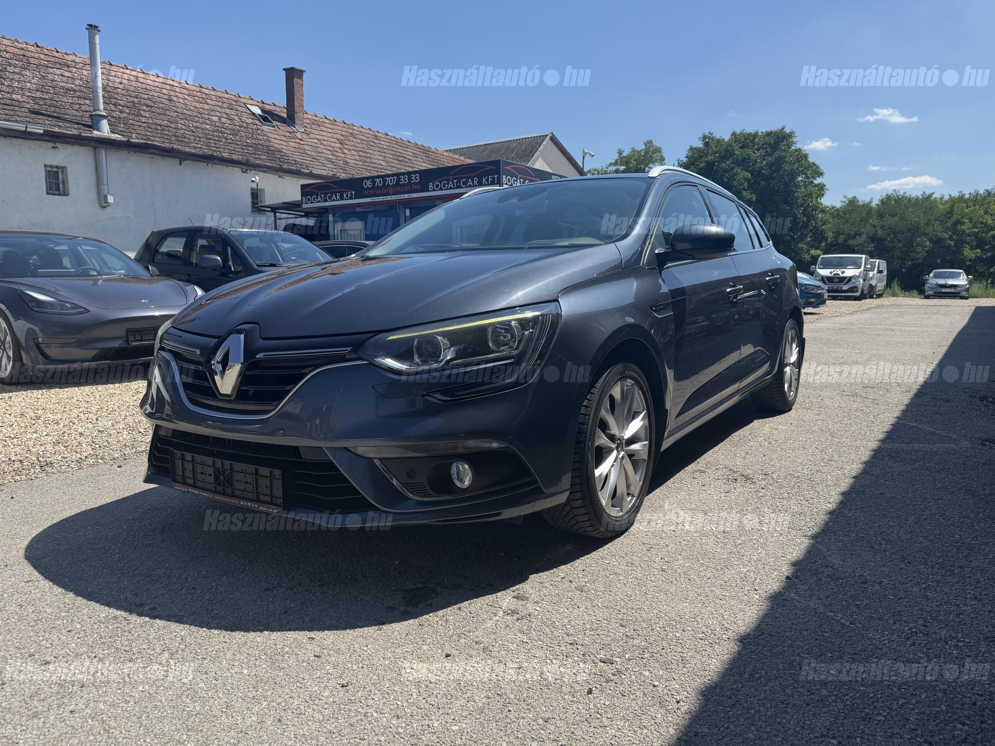 RENAULT MEGANE 2018/4 - 1
