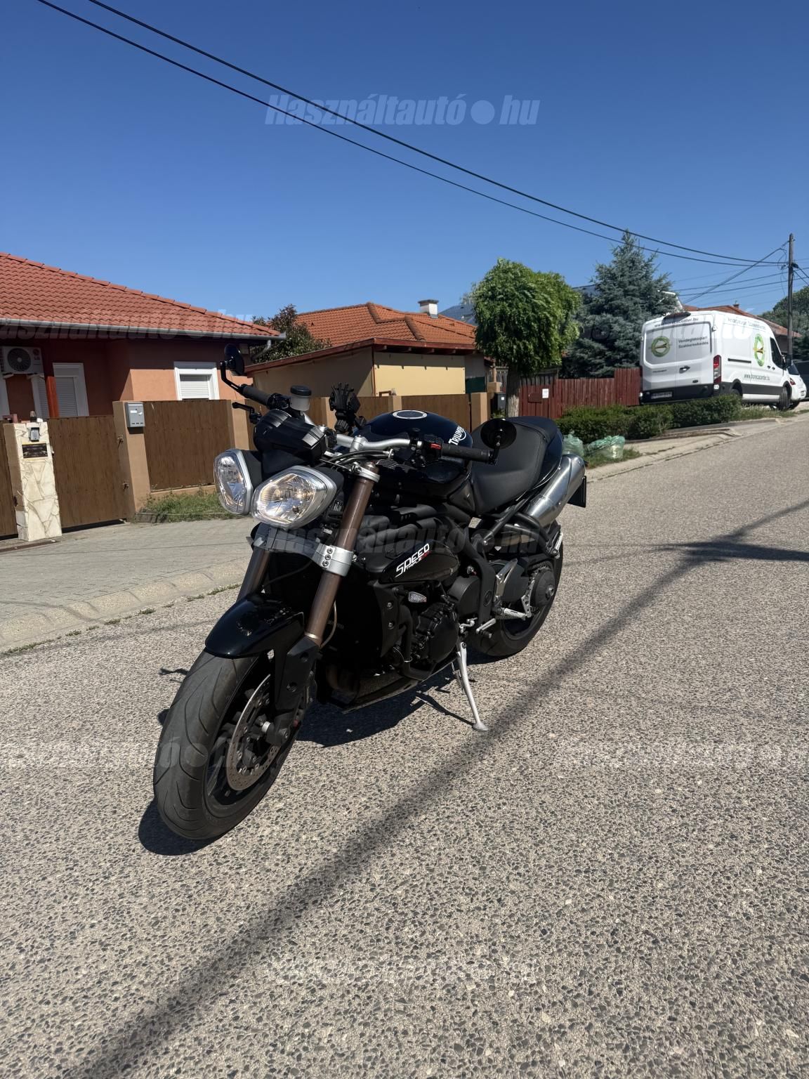 TRIUMPH SPEED TRIPLE 1050 2011/12 - 1