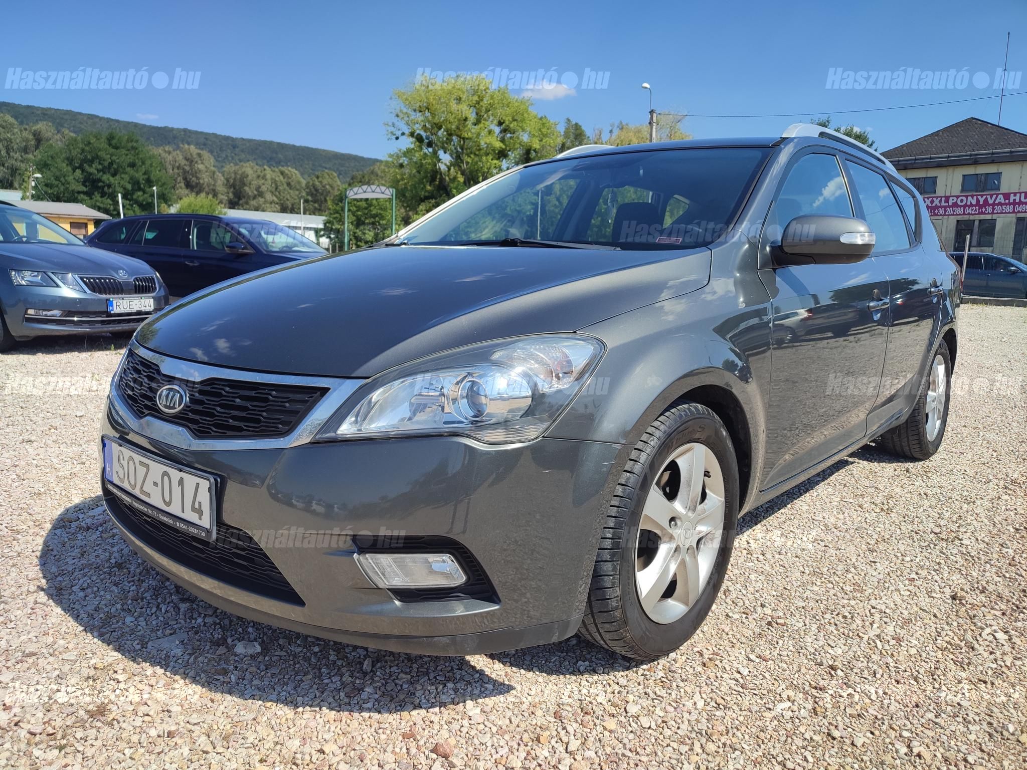 KIA CEE'D 2011/6 - 1