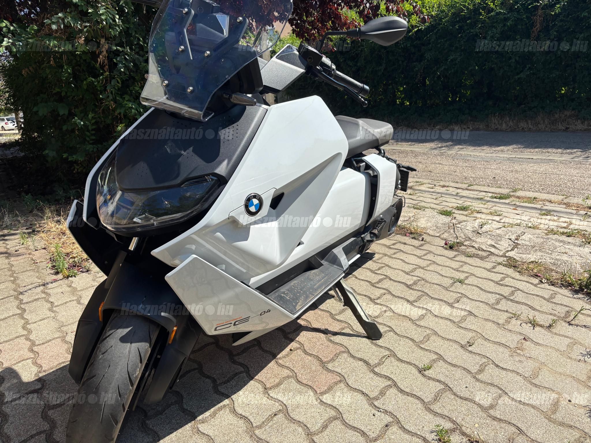 BMW CE 04 2022 - 1