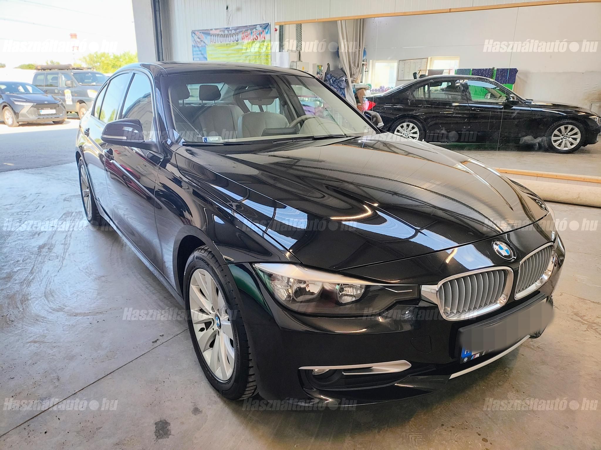 BMW 318 2012/10 - 1