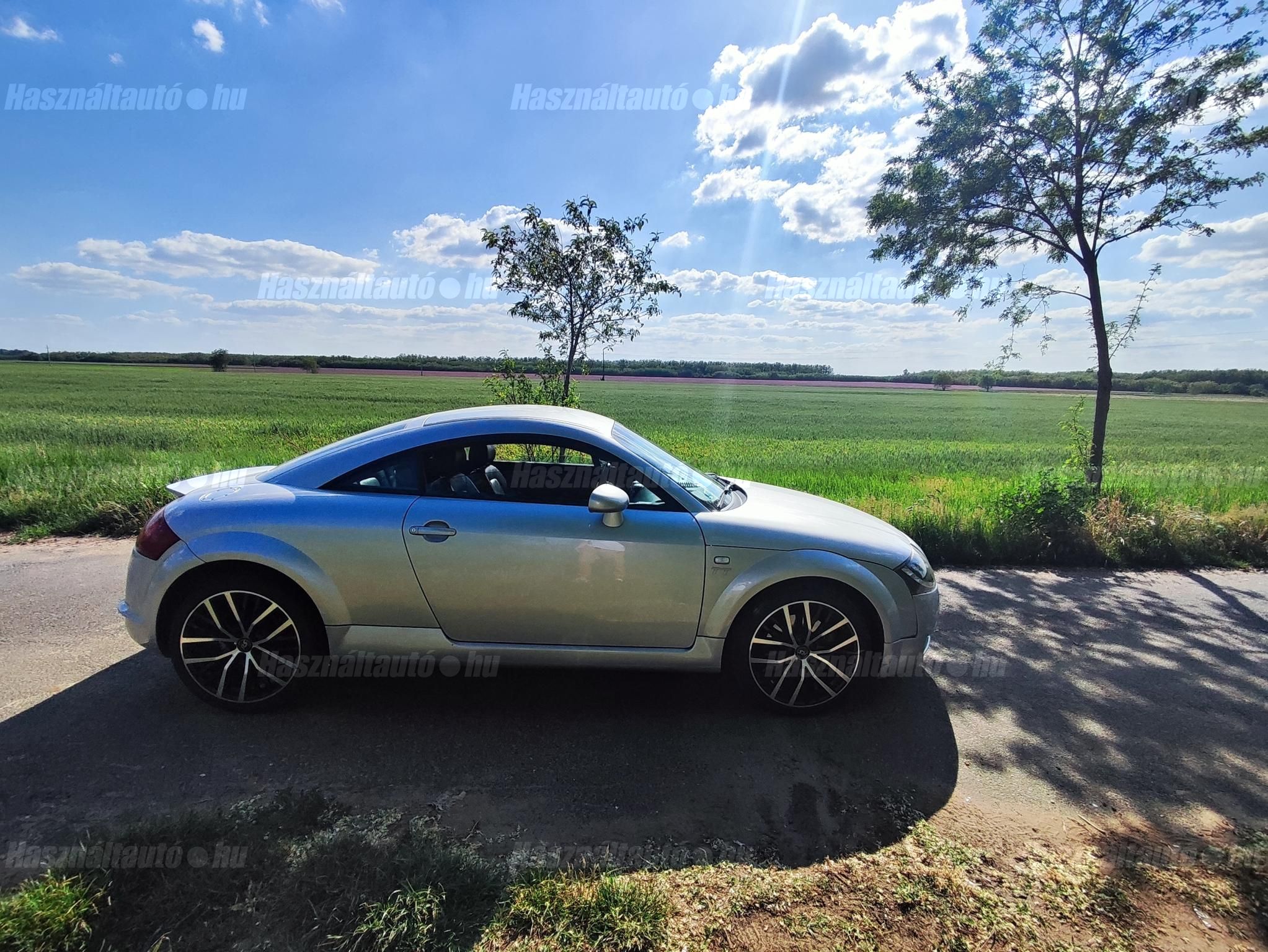 AUDI TT 2000/7 - 1
