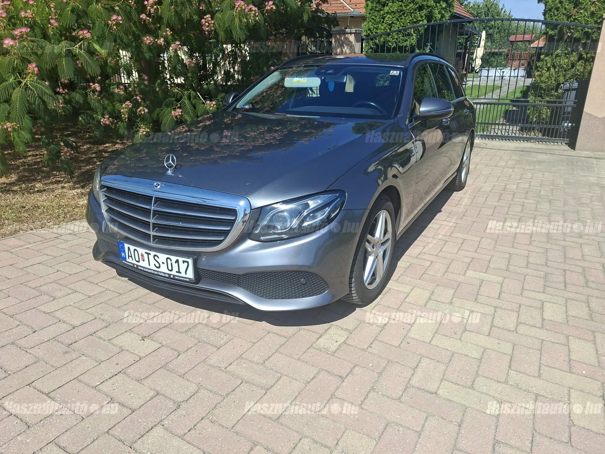 MERCEDES-BENZ E 220 2018/10 - 1
