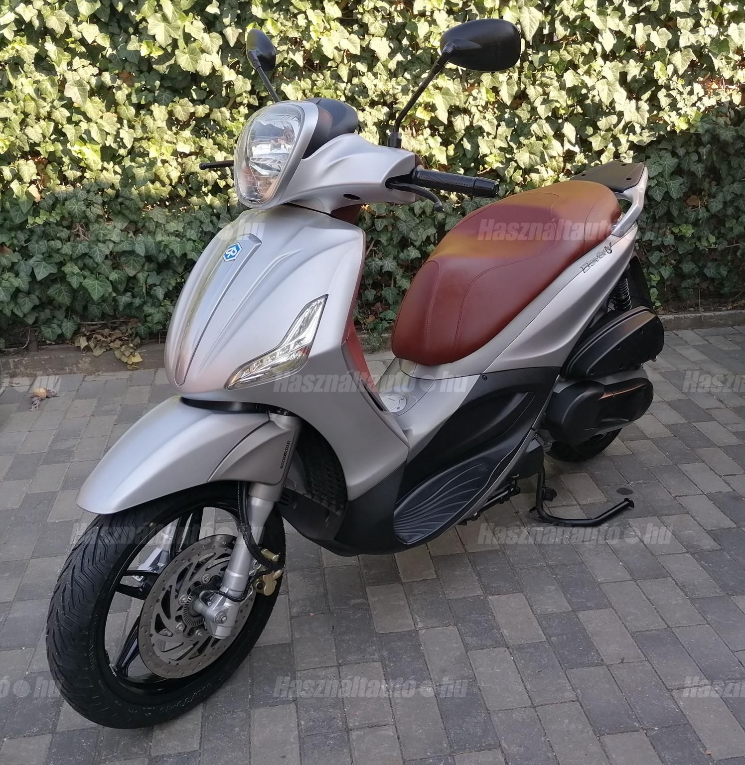 PIAGGIO BEVERLY 350 2016/4 - 1
