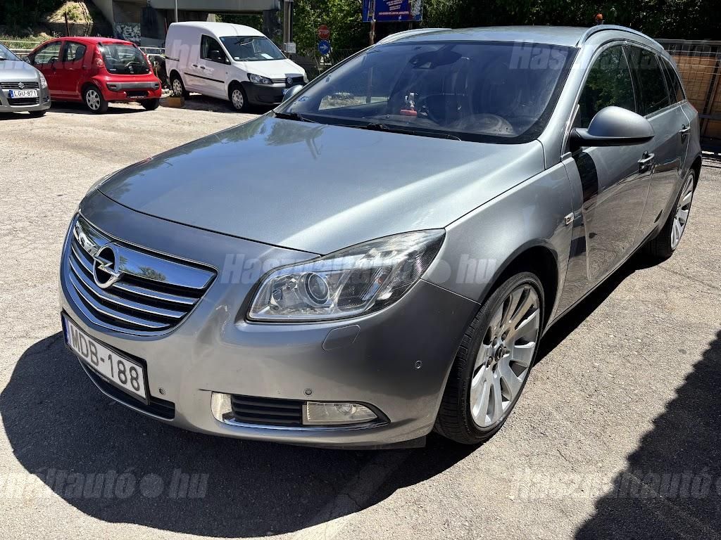 OPEL INSIGNIA 2010/6 - 1
