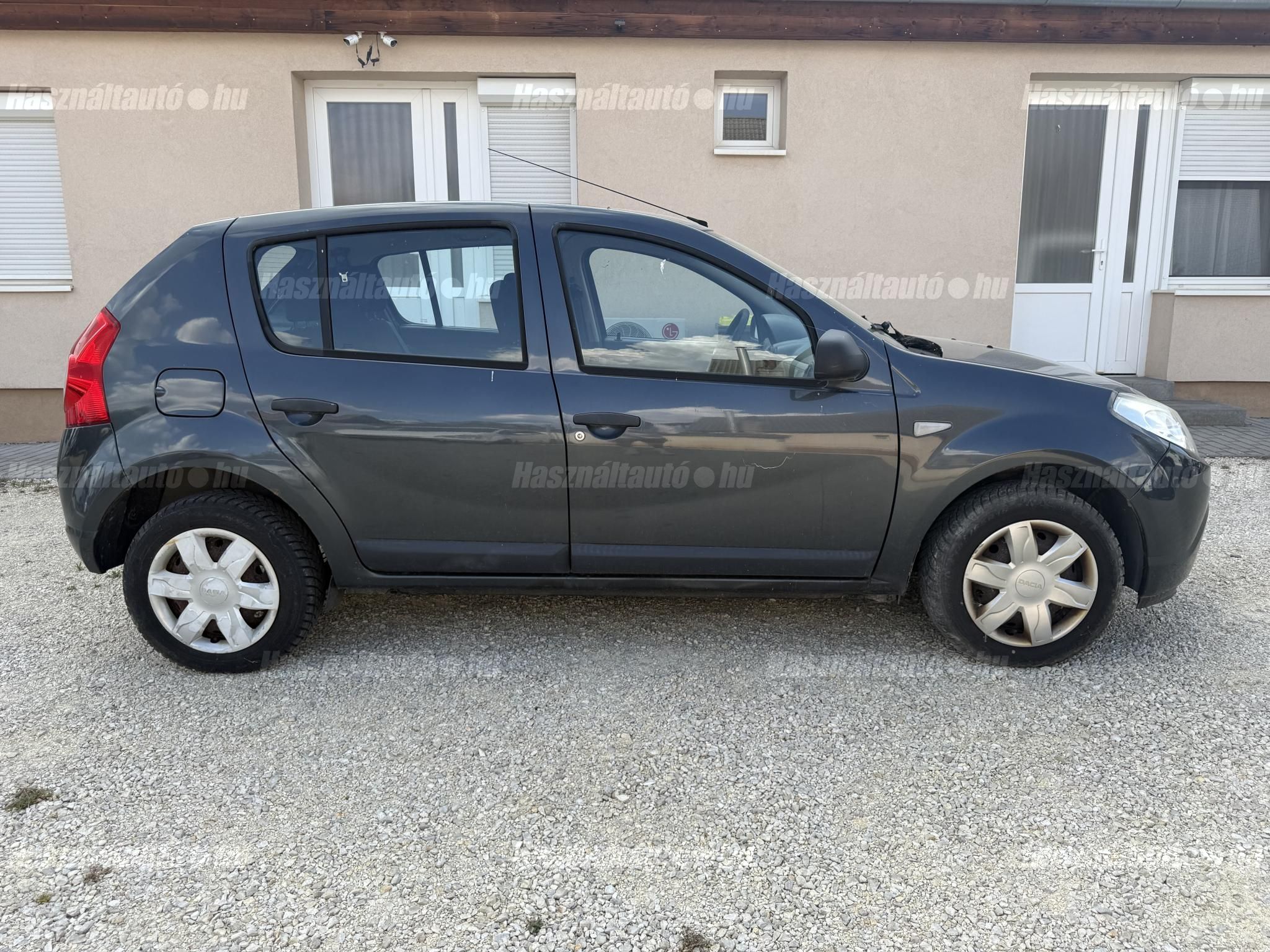 DACIA SANDERO 2009/10 - 1