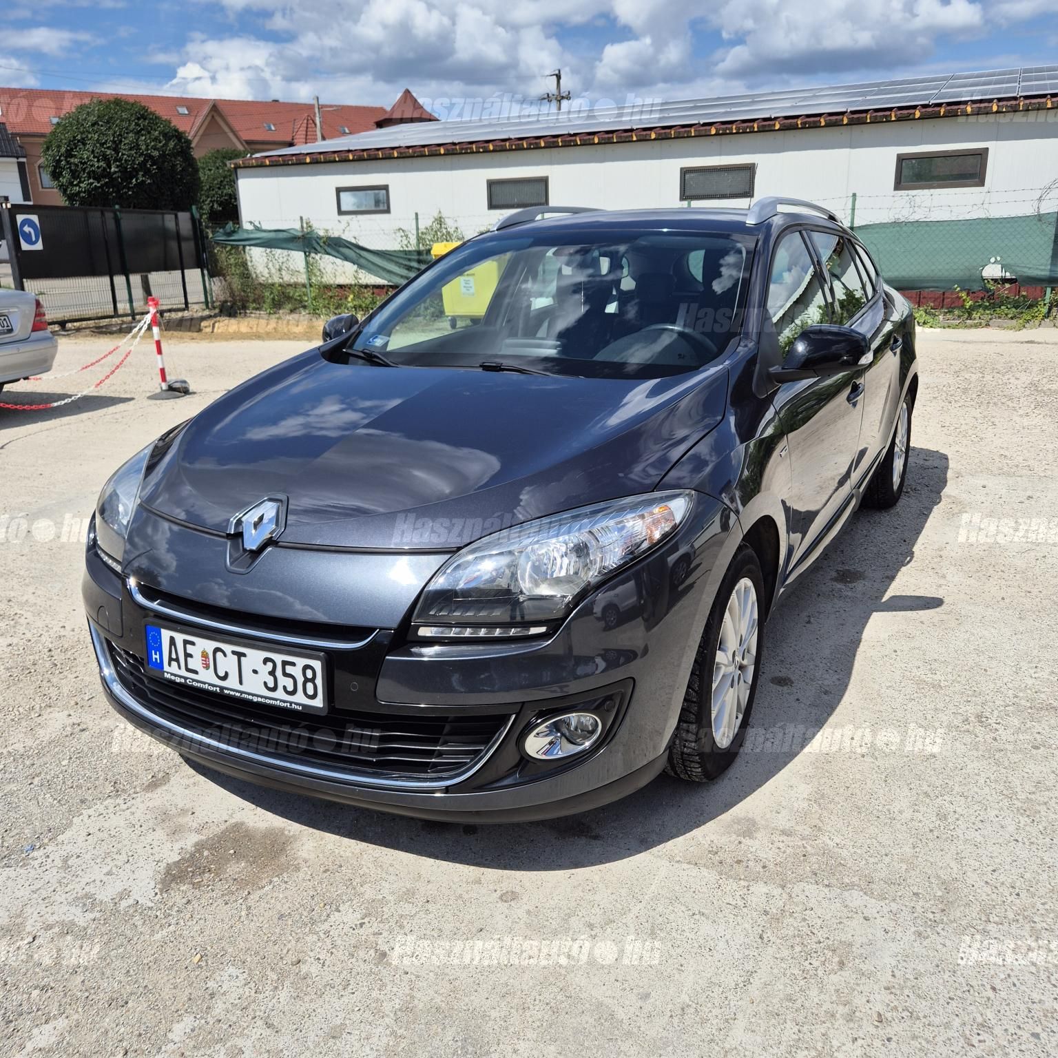 RENAULT MEGANE 2013/8 - 1