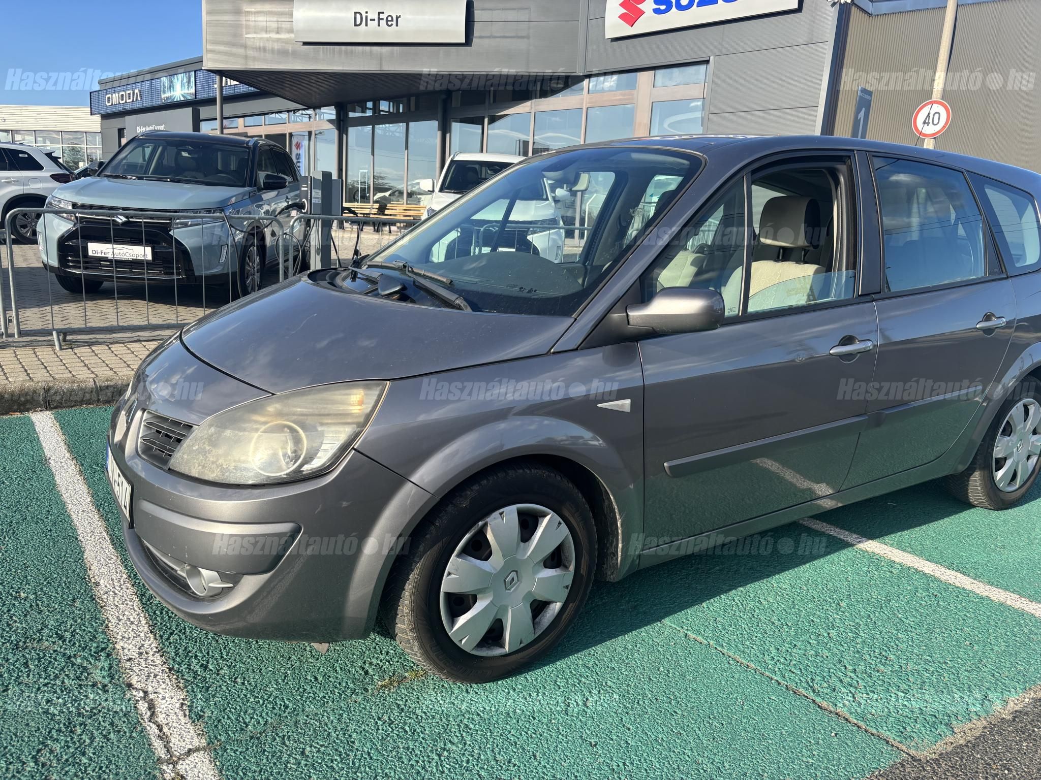 RENAULT GRAND SCENIC 2009/8 - 1