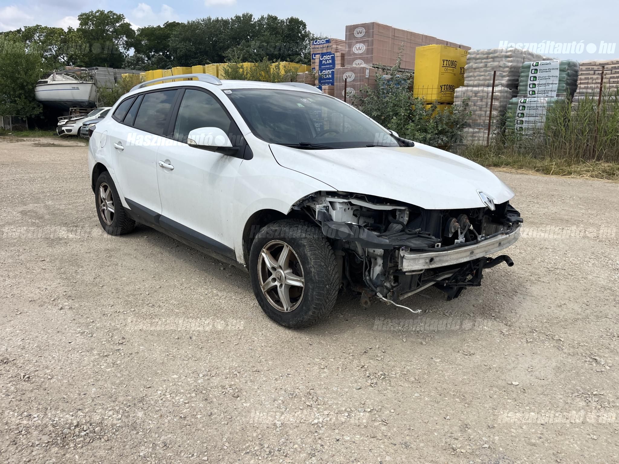 RENAULT MEGANE 2011/6 - 1