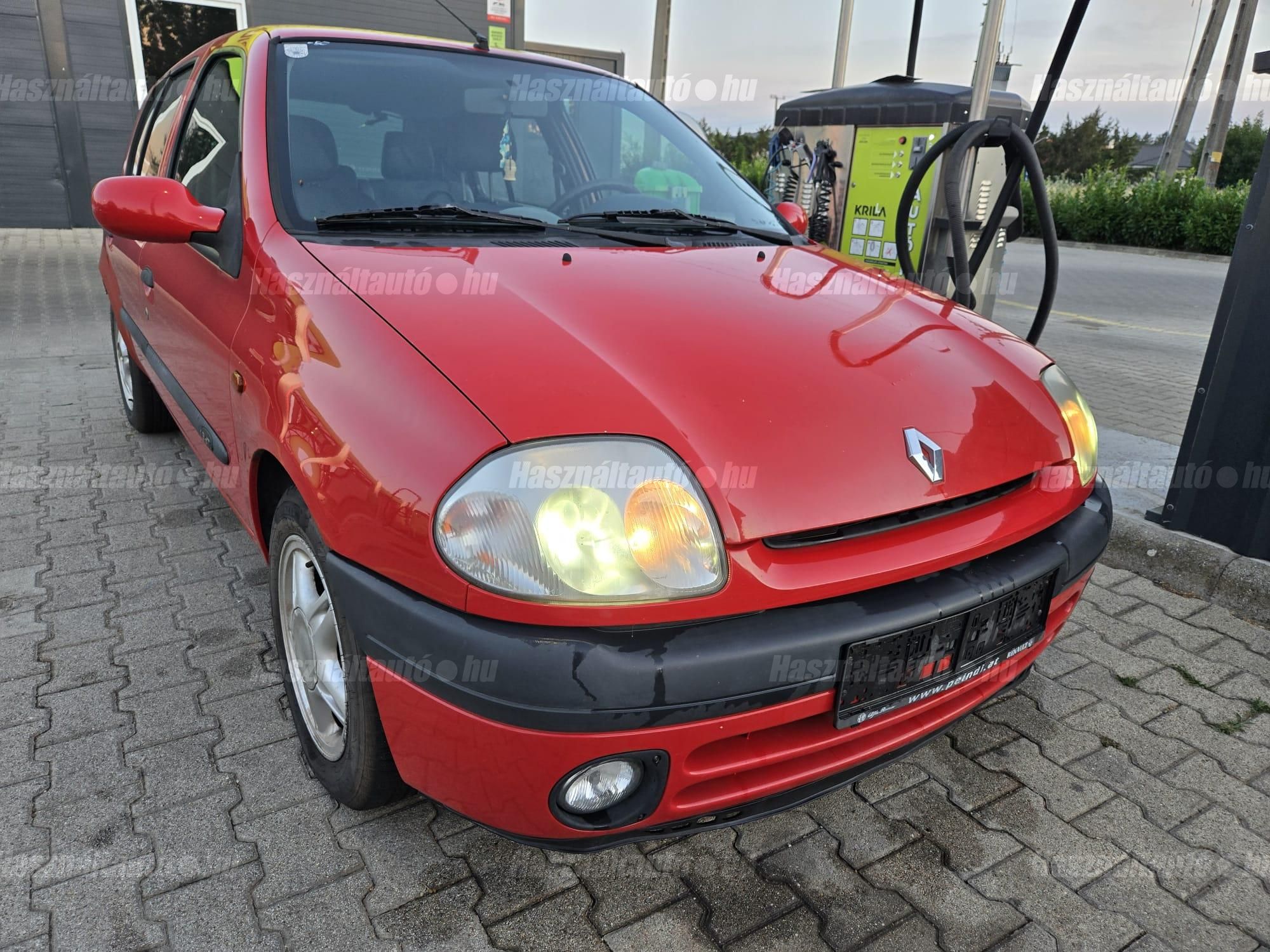 RENAULT CLIO 2000/10 - 1
