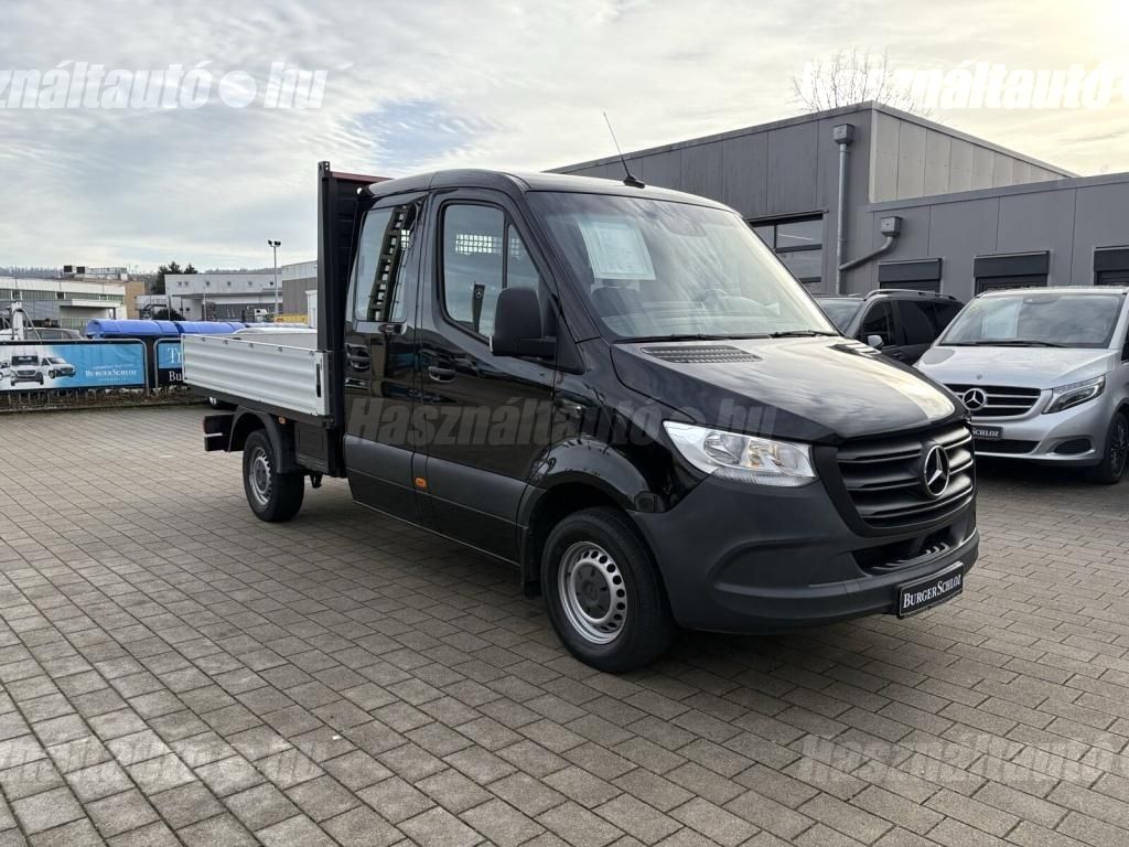 MERCEDES-BENZ 2022/10 - 1