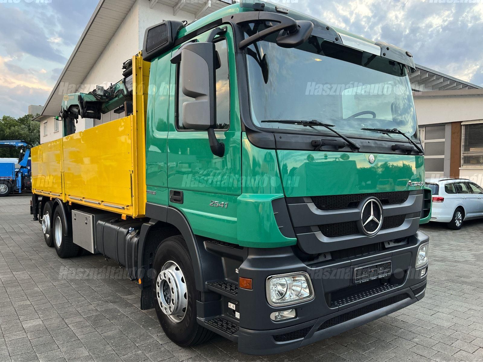 MERCEDES-BENZ 2012/6 - 1