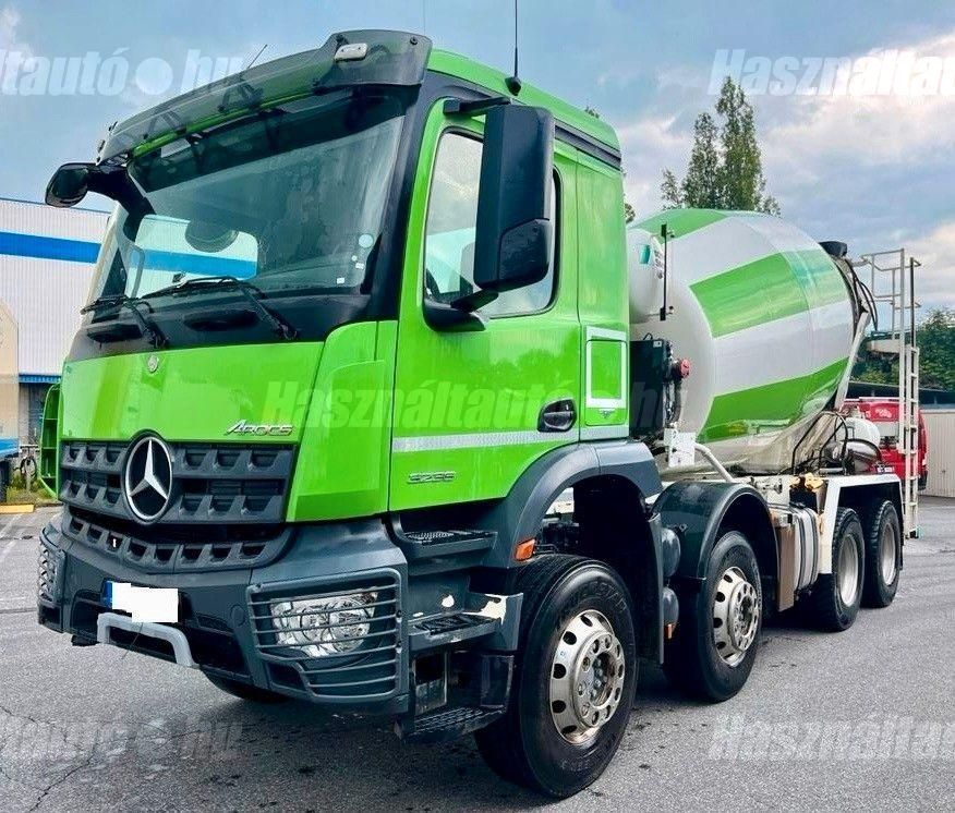 MERCEDES-BENZ 2017/4 - 1