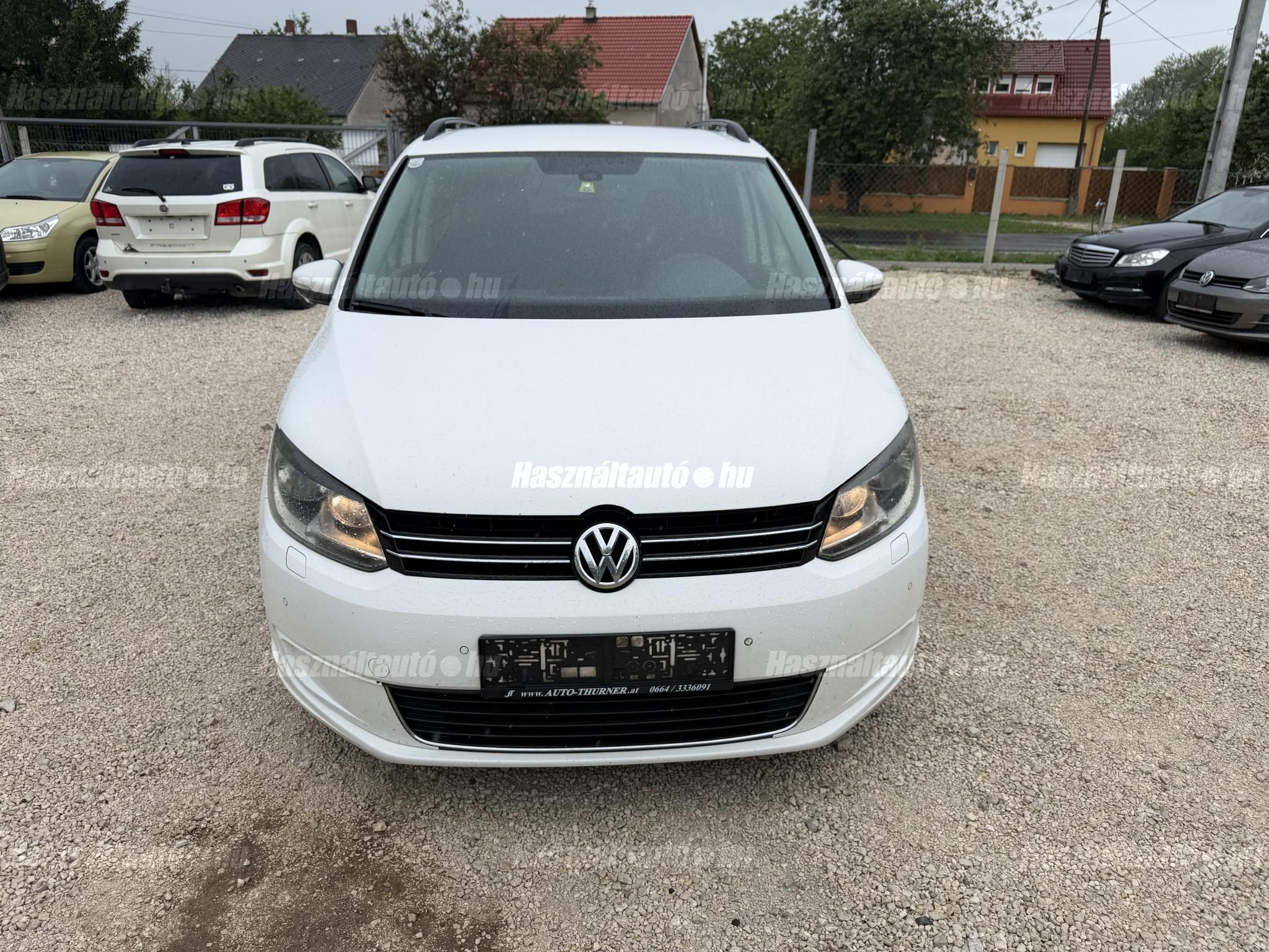 VOLKSWAGEN TOURAN 2011/8 - 1