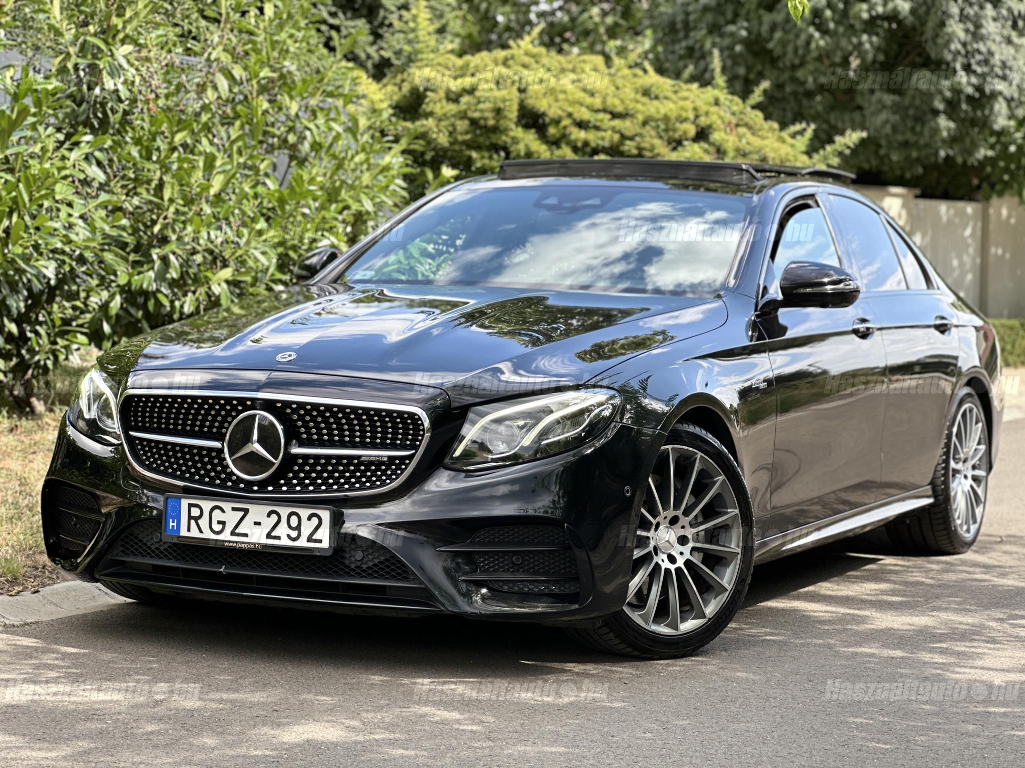 MERCEDES-BENZ E-OSZTÁLY 2019/3 - 1