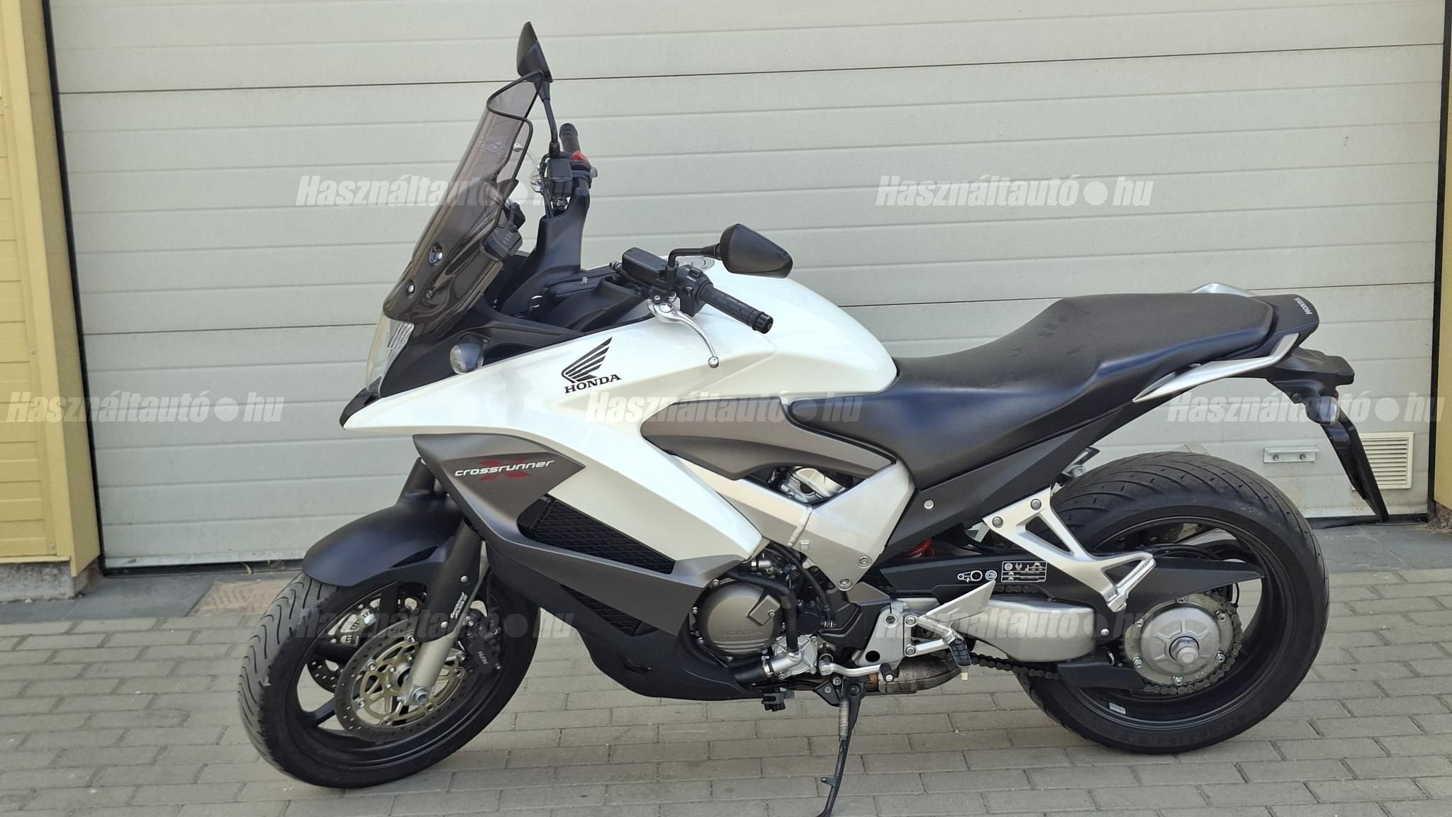HONDA VFR 800 X 2011/1 - 1