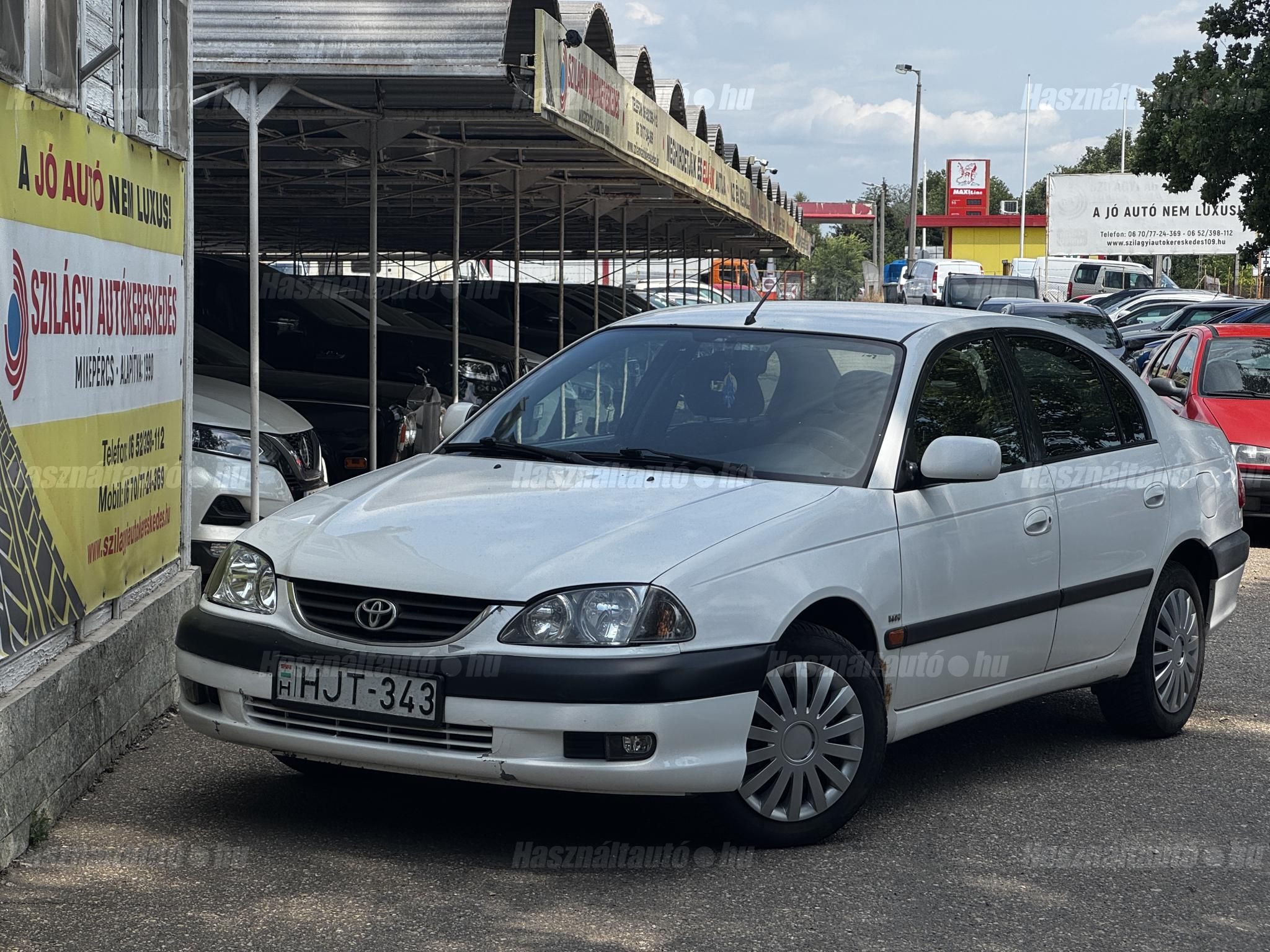 TOYOTA AVENSIS 2000/10 - 1