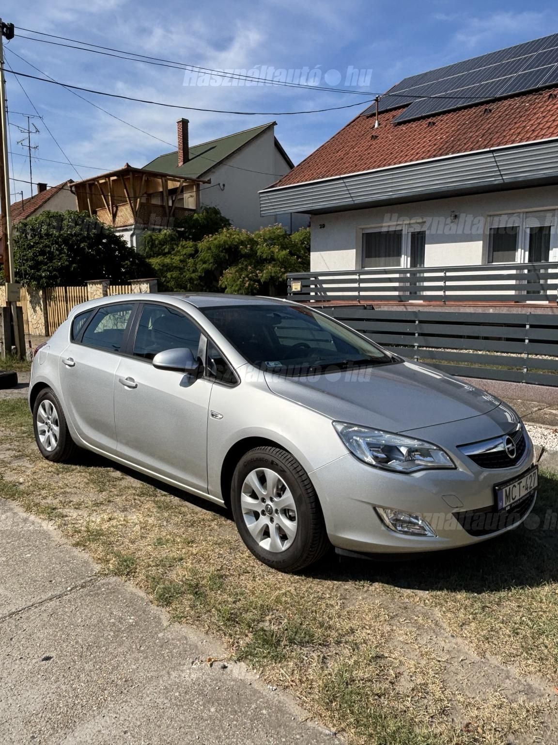OPEL ASTRA J 2012/7 - 1