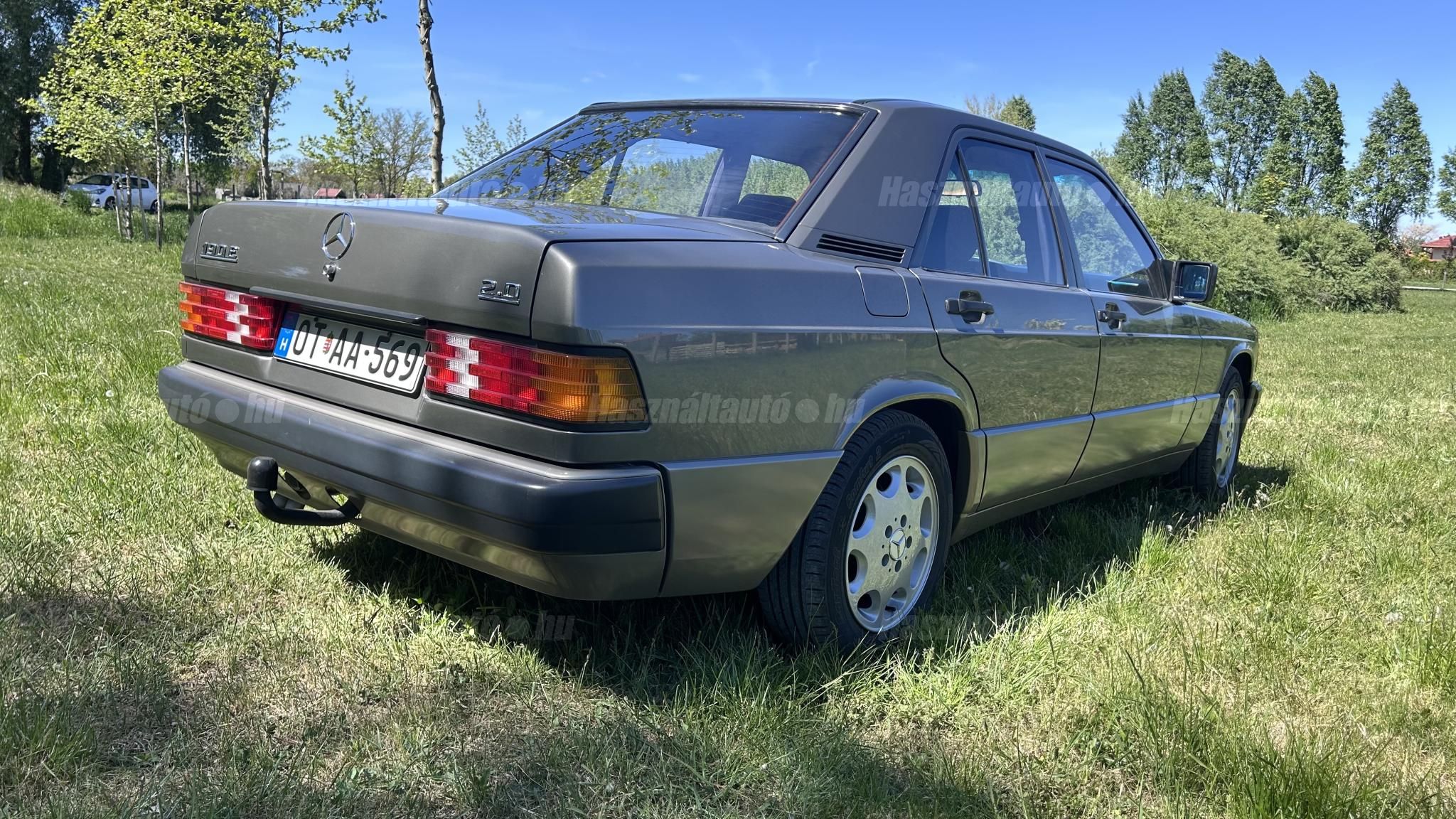 MERCEDES-BENZ 190 1991/3 - 1
