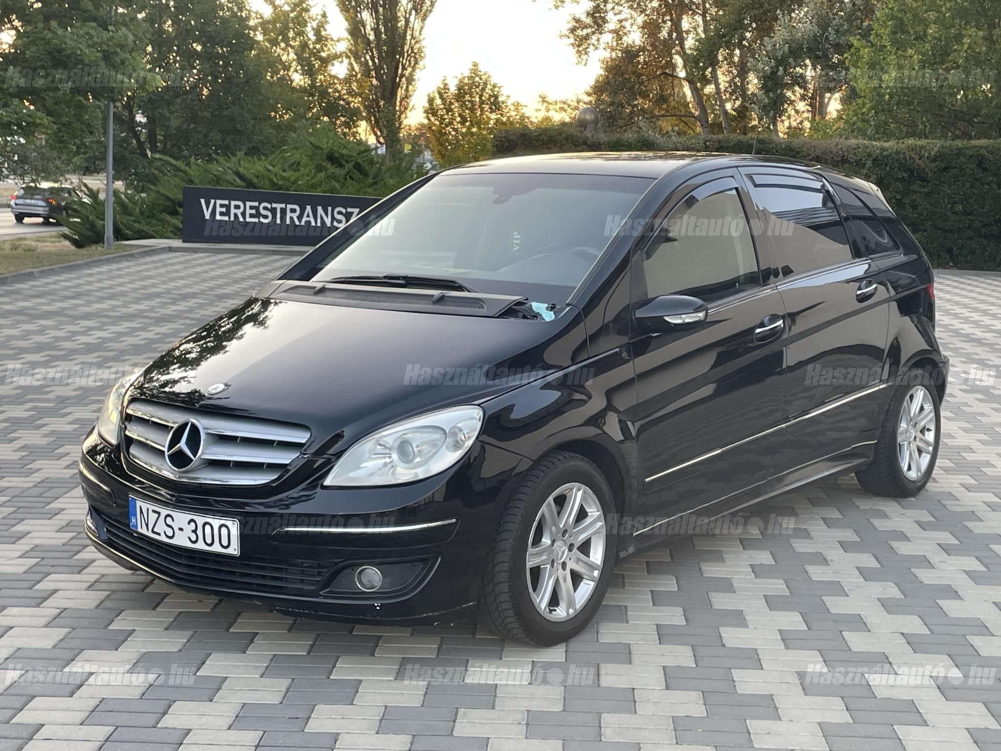 MERCEDES-BENZ B 180 2005/8 - 1