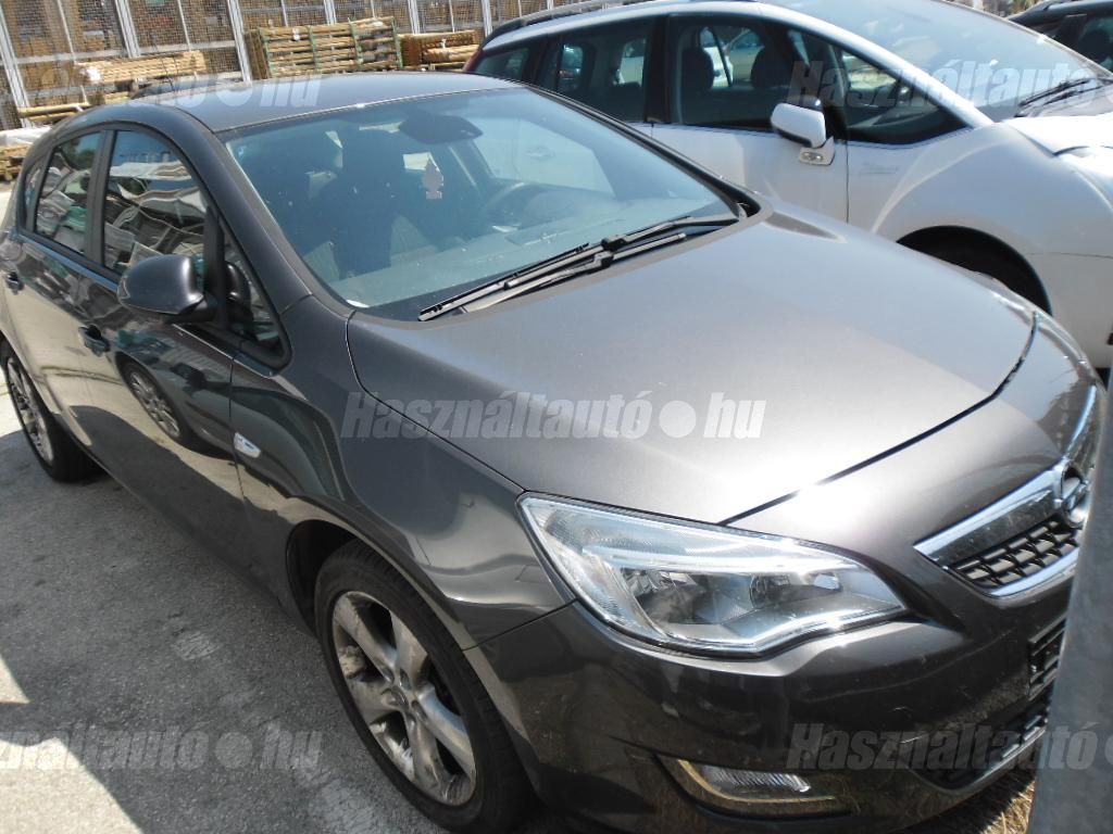 OPEL ASTRA J 2010/6 - 1
