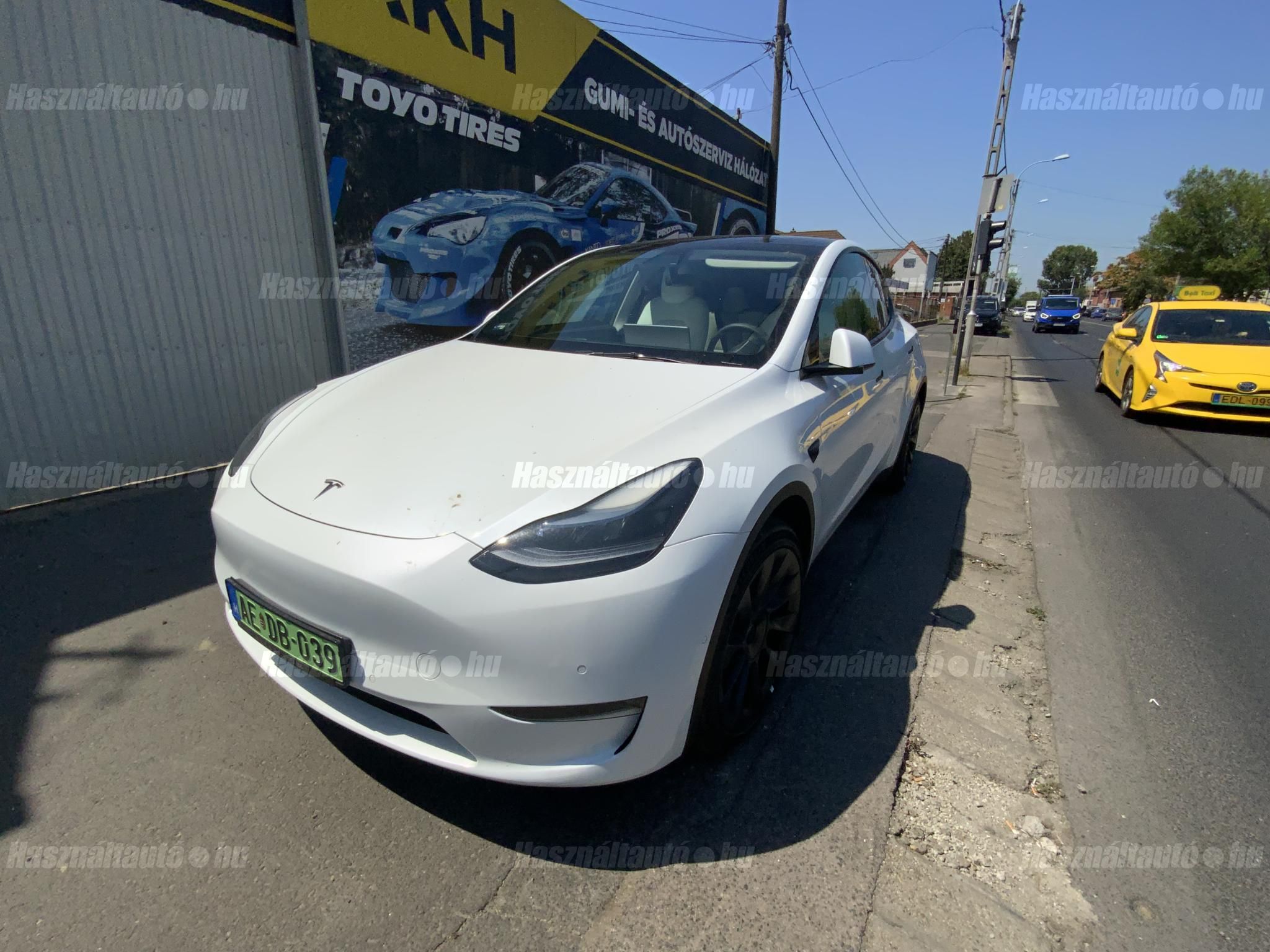 TESLA MODEL Y 2022/10 - 1