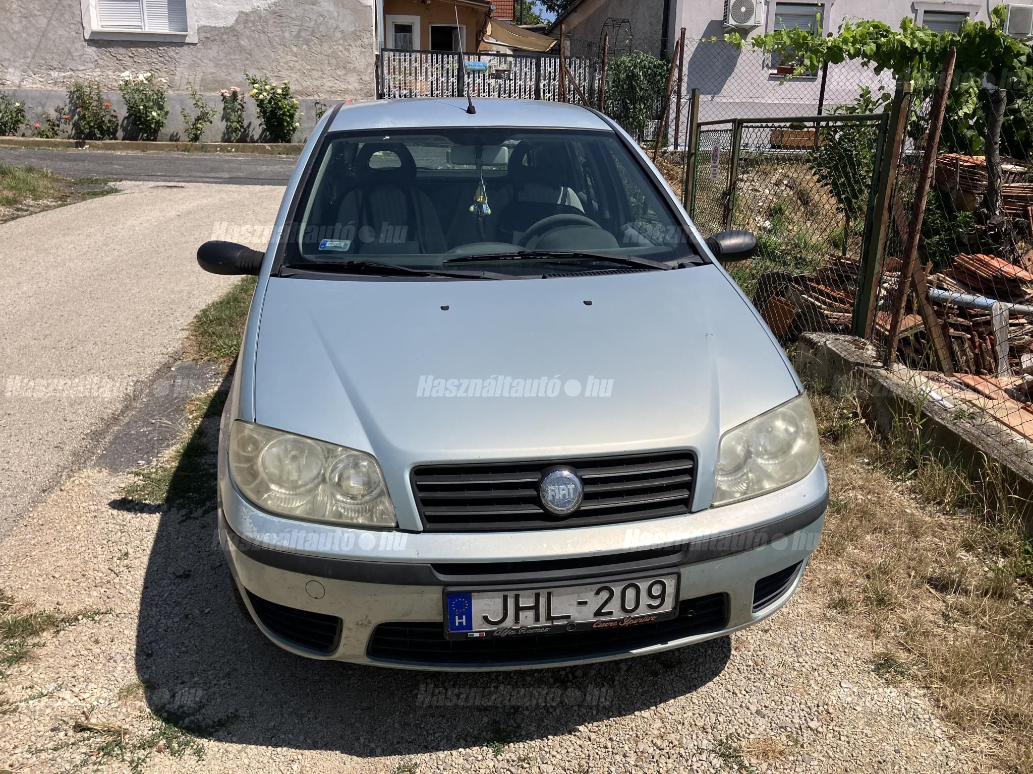 FIAT PUNTO 2004 - 1
