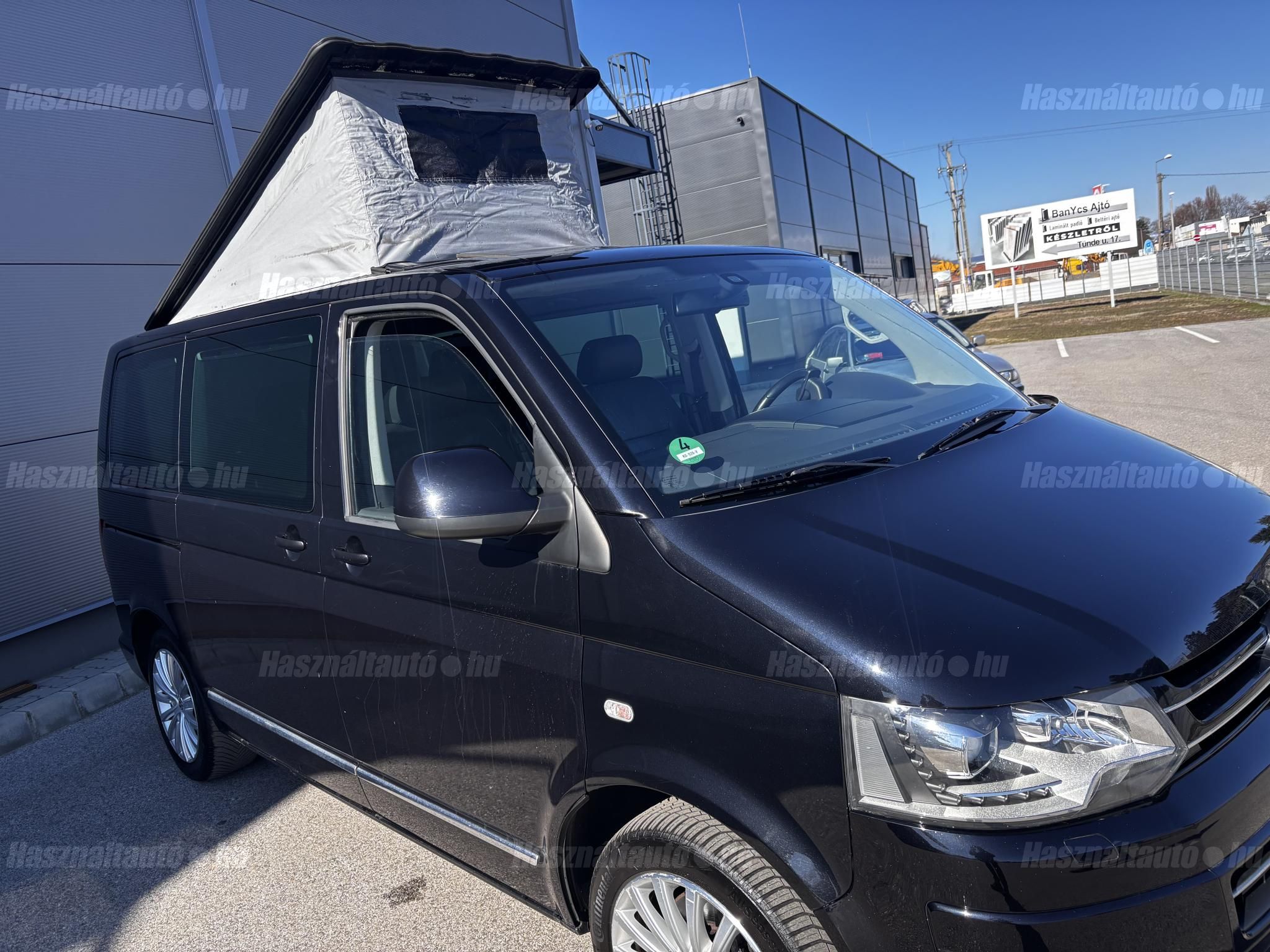 VOLKSWAGEN MULTIVAN 2011/12 - 1