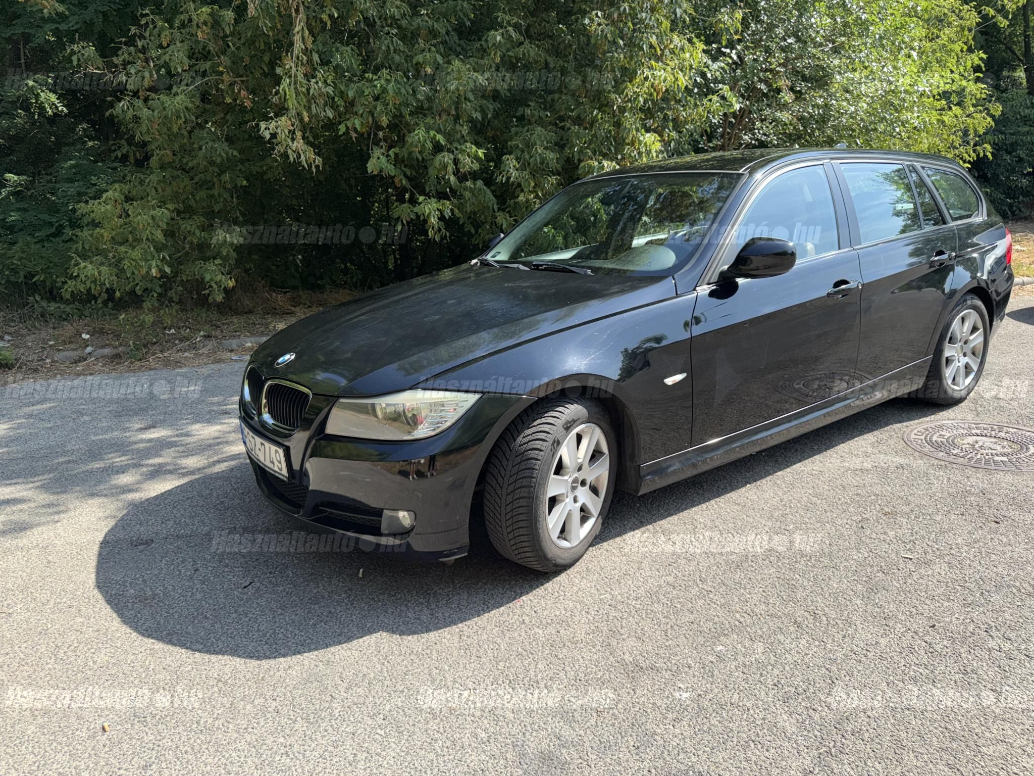 BMW 318 2010 - 1