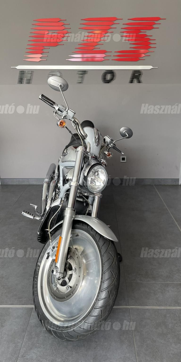 HARLEY-DAVIDSON V-ROD 2003/9 - 1