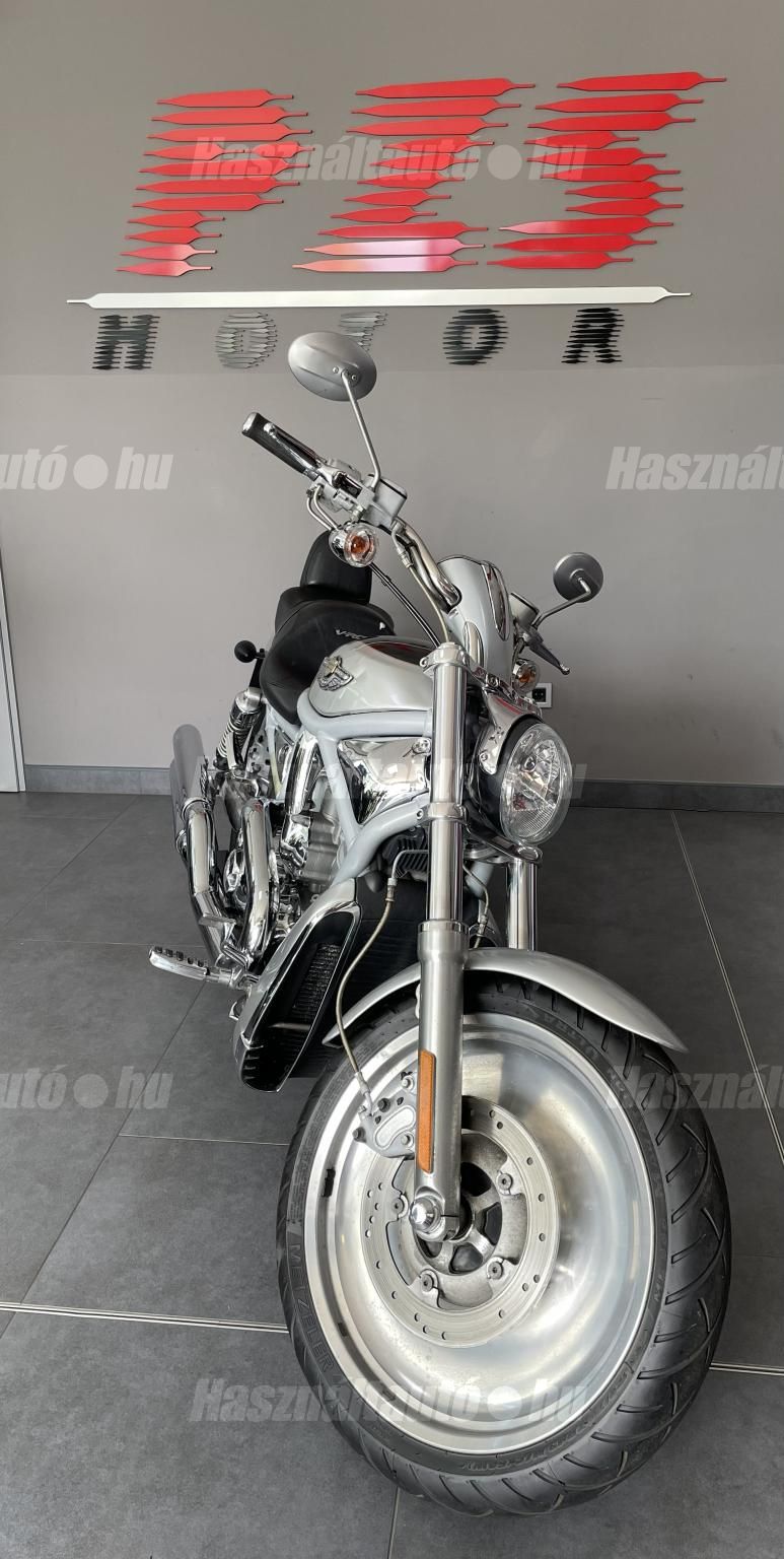 HARLEY-DAVIDSON V-ROD 2003/9 - 1