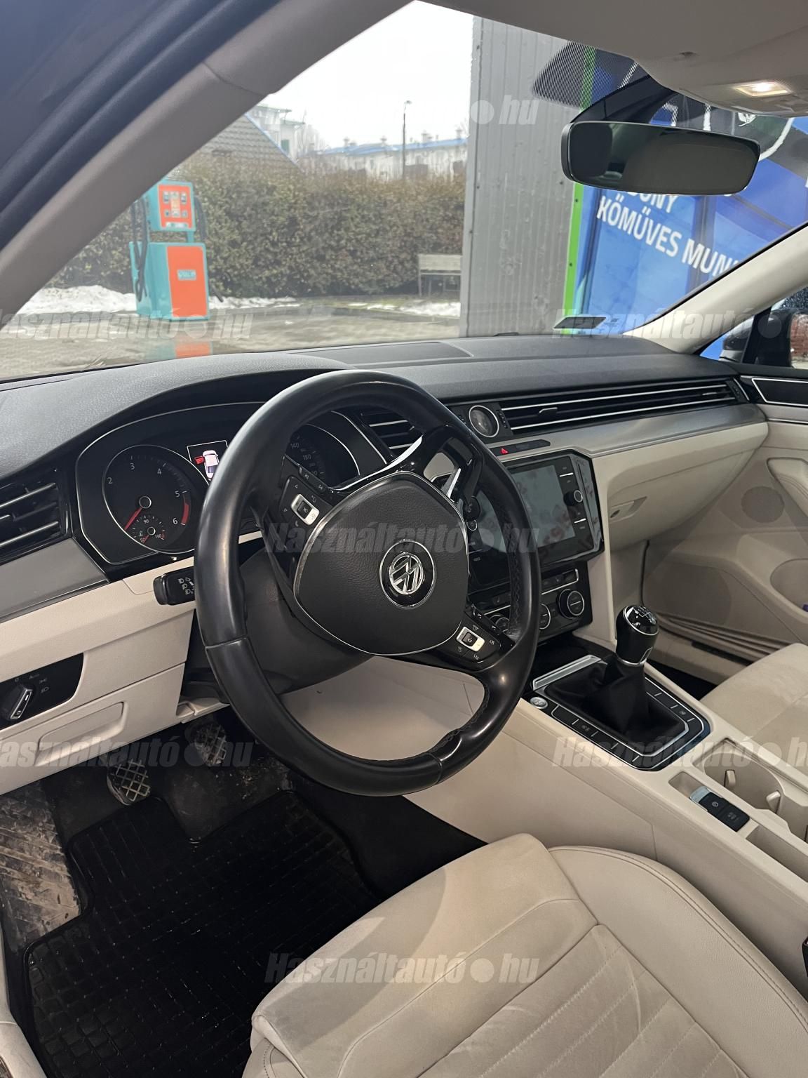 VOLKSWAGEN PASSAT VIII 2017/12 - 1
