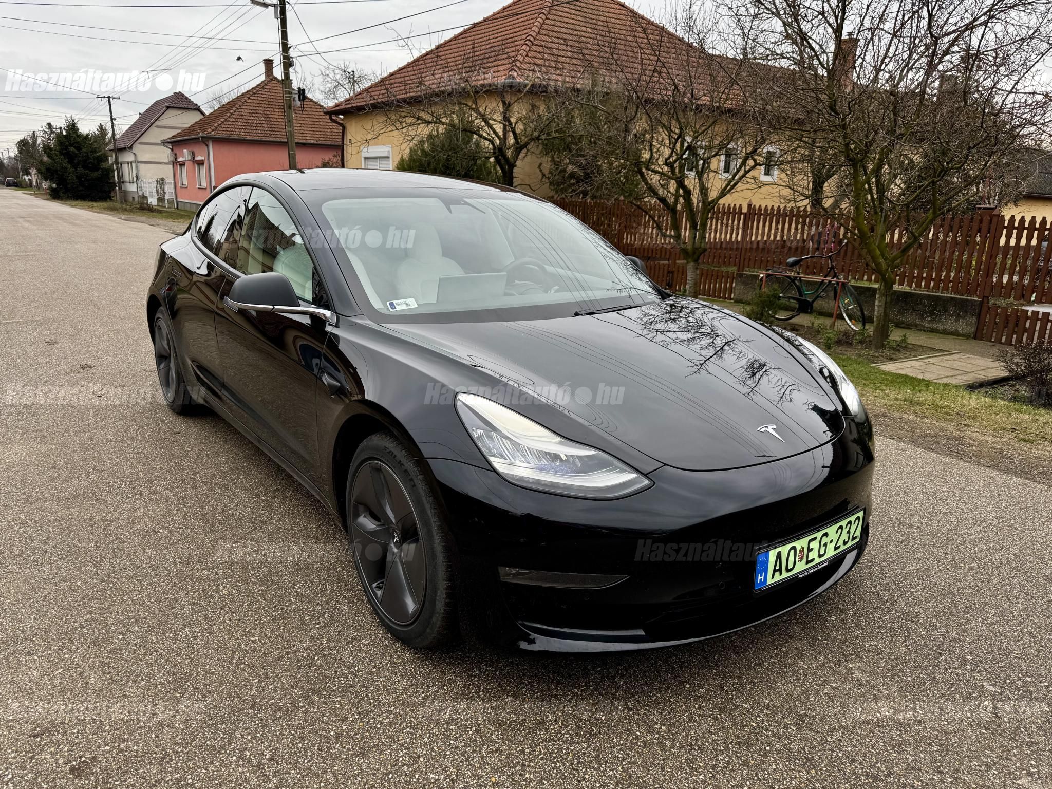TESLA MODEL 3 2020/8 - 1