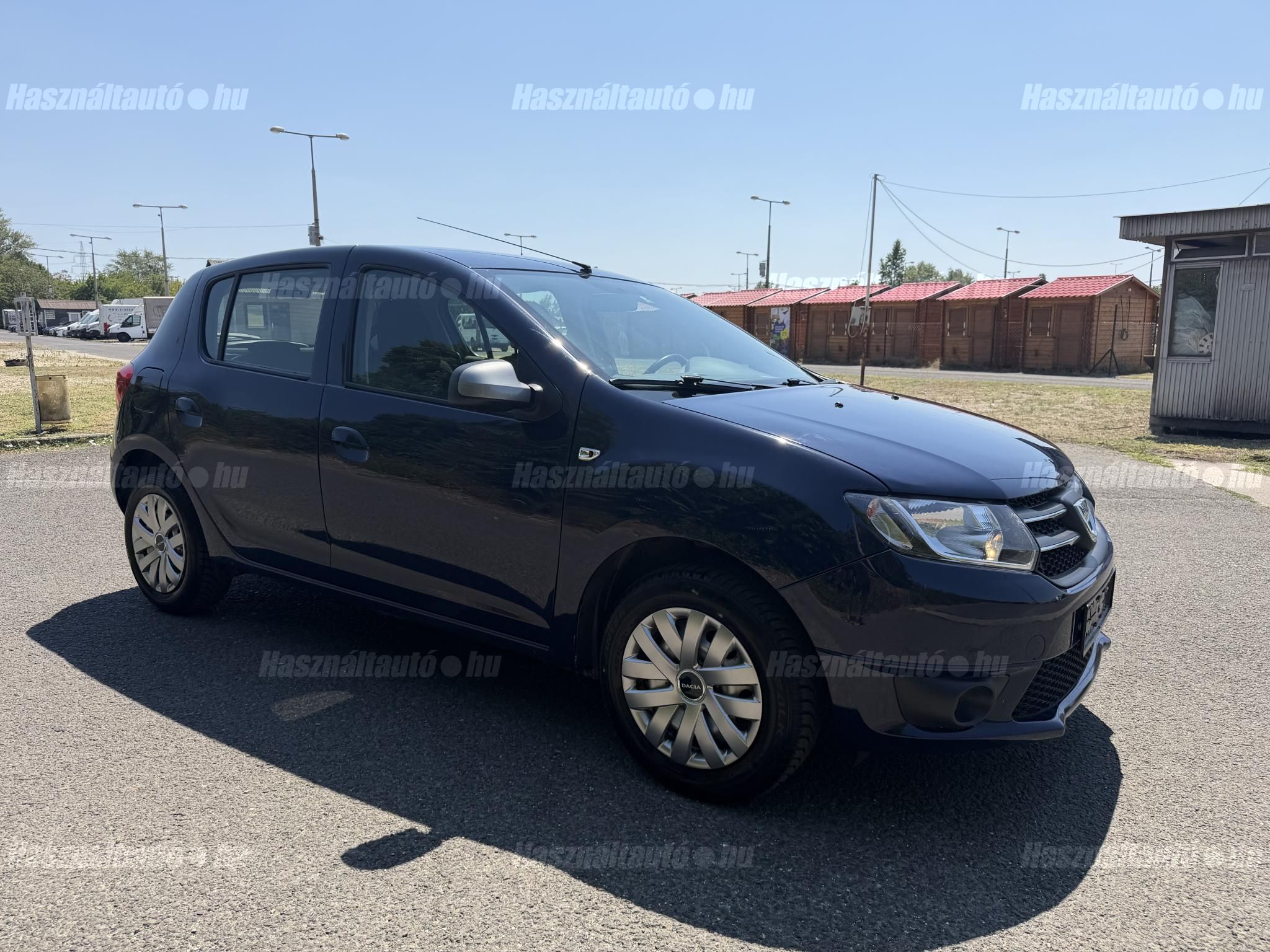 DACIA SANDERO 2015/6 - 1