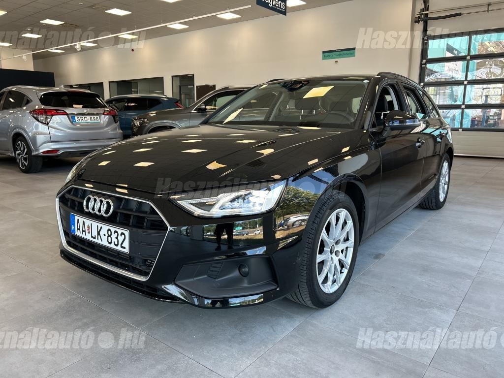 AUDI A4 2023/5 - 1