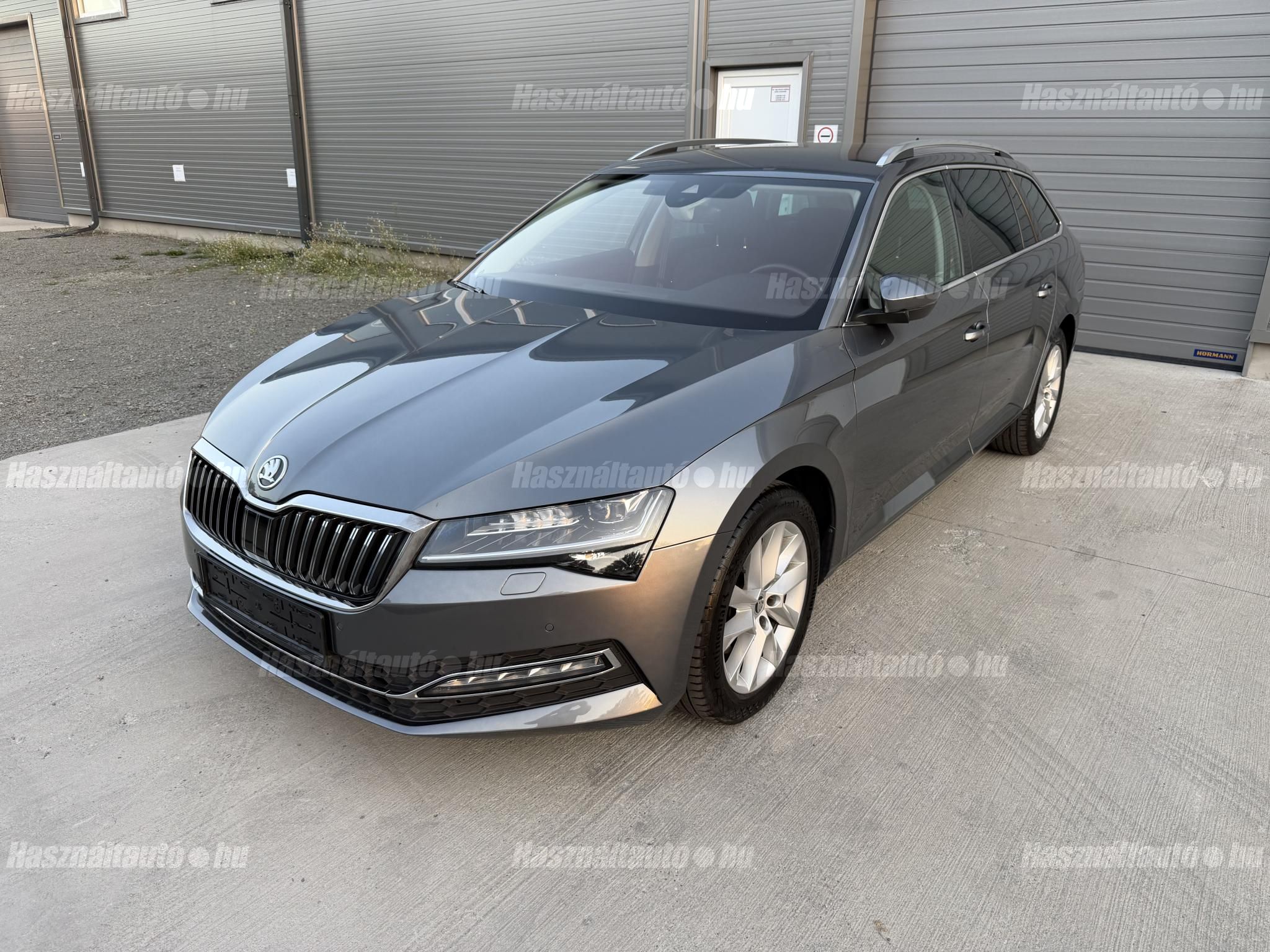 SKODA SUPERB 2022/8 - 1