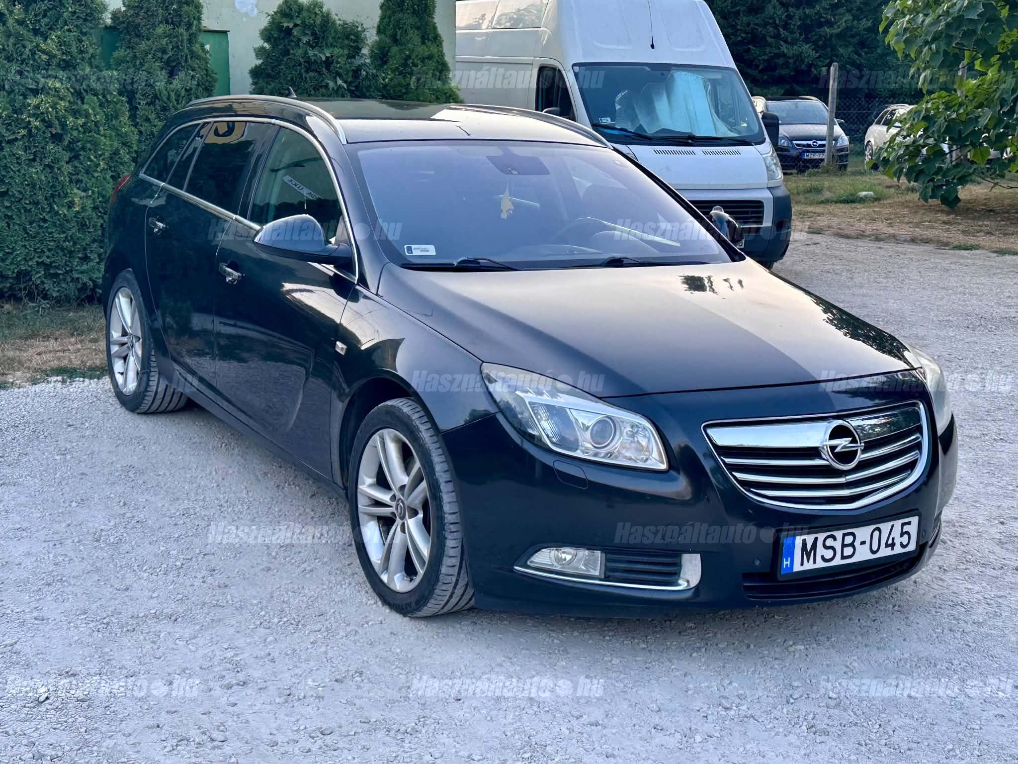 OPEL INSIGNIA 2012/9 - 1