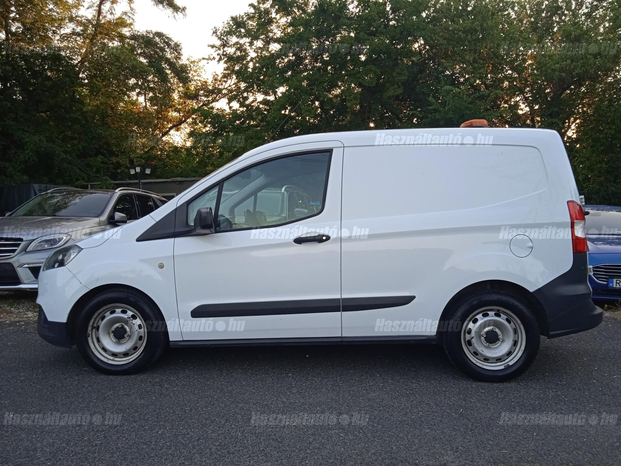 FORD COURIER 2018/8 - 1