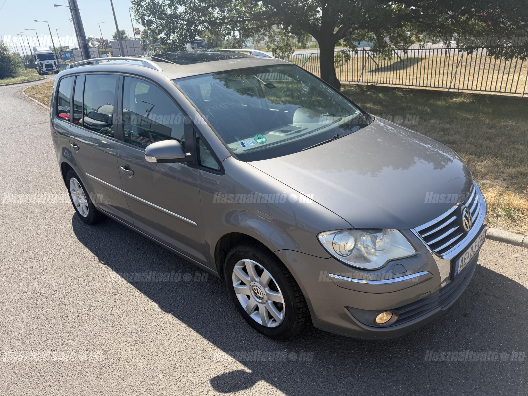 VOLKSWAGEN TOURAN 2007/8 - 1