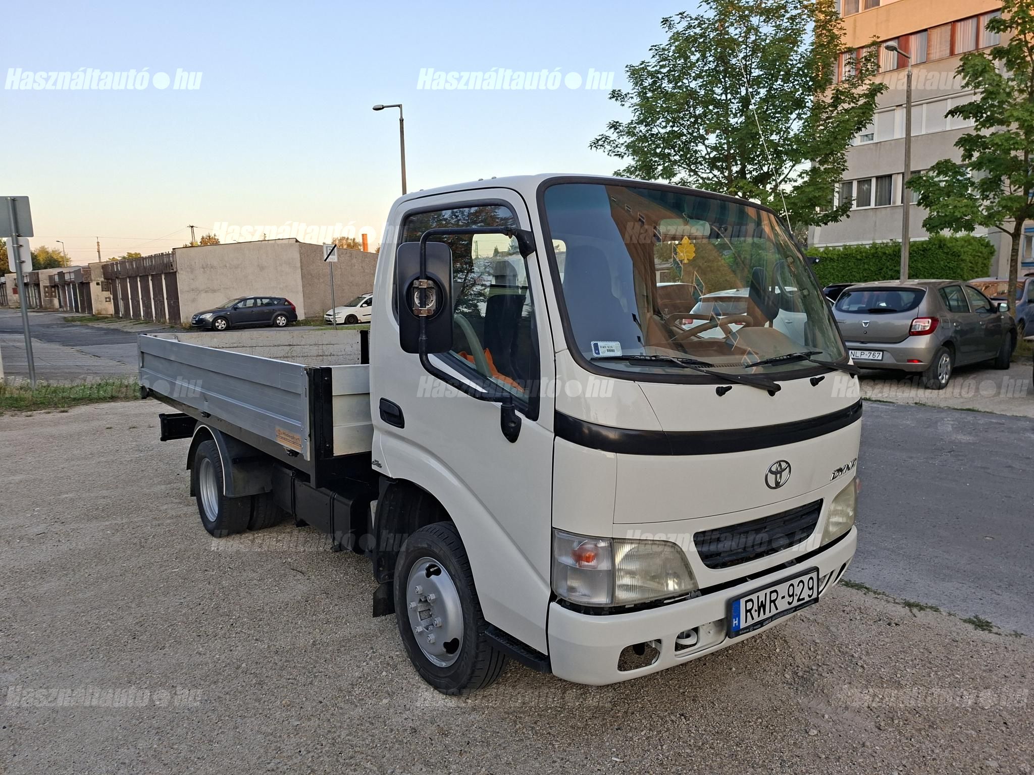 TOYOTA DYNA 2003/9 - 1