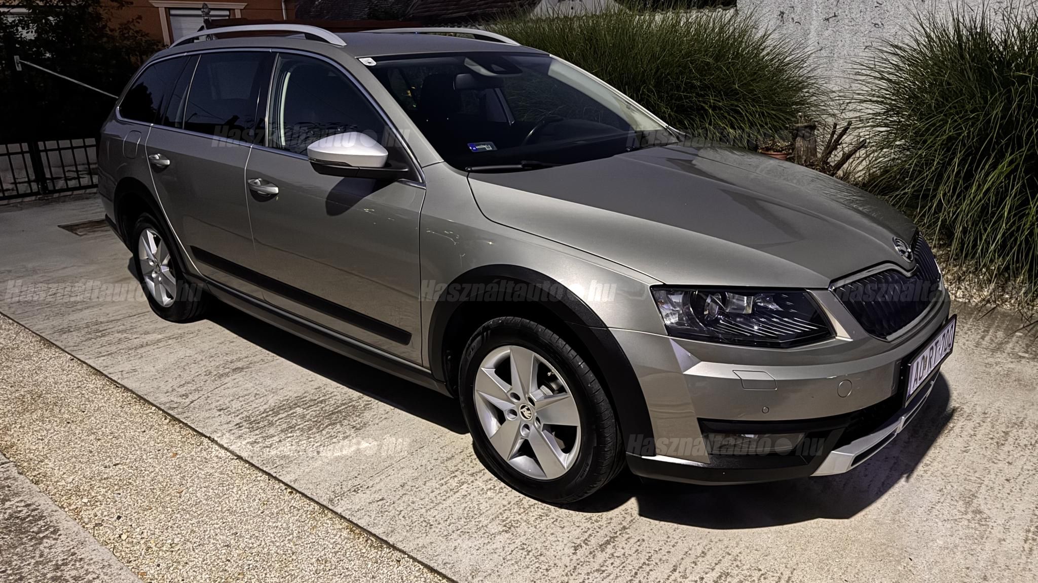 SKODA OCTAVIA 2015/10 - 1