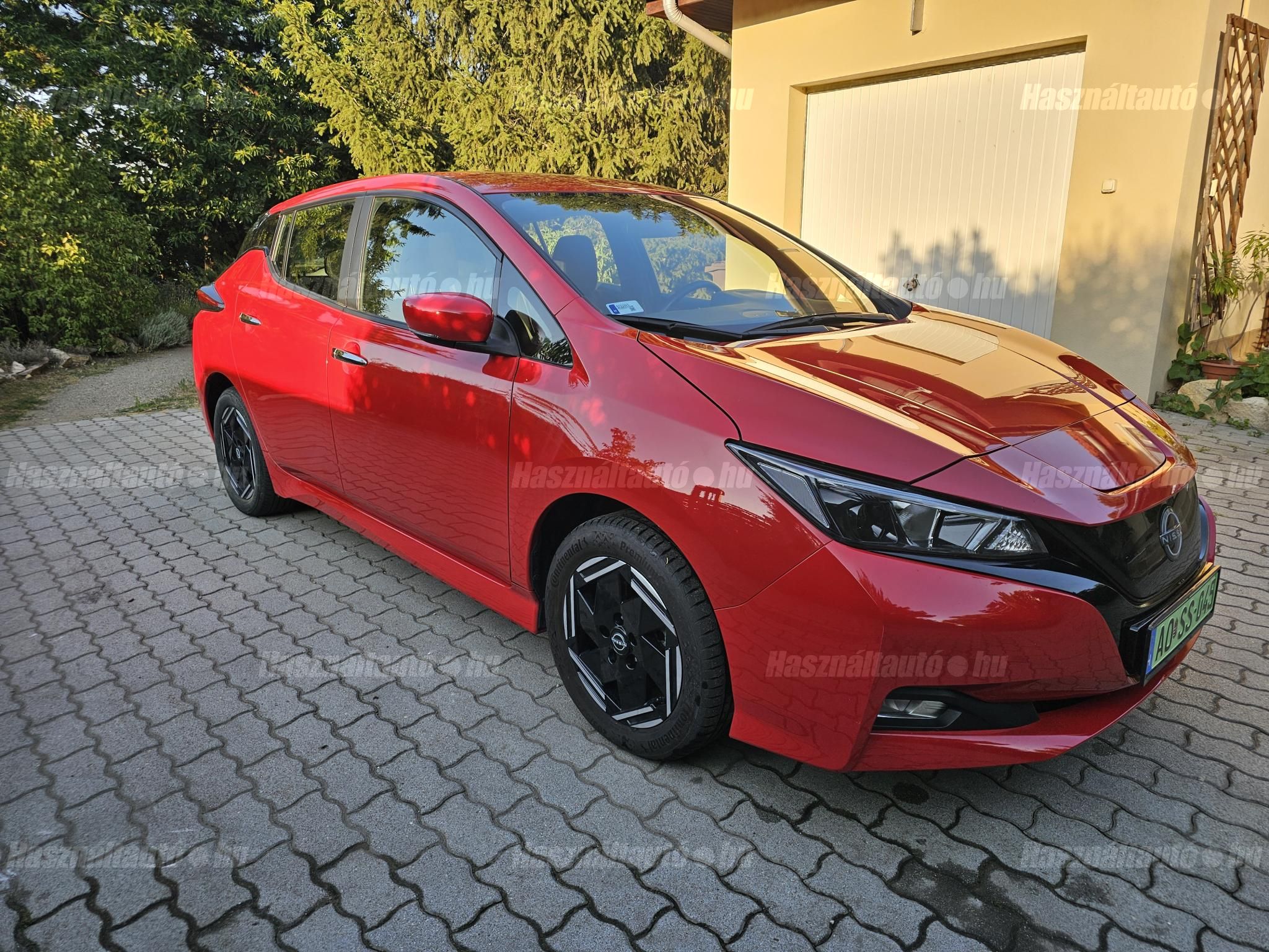NISSAN LEAF 2022/5 - 1
