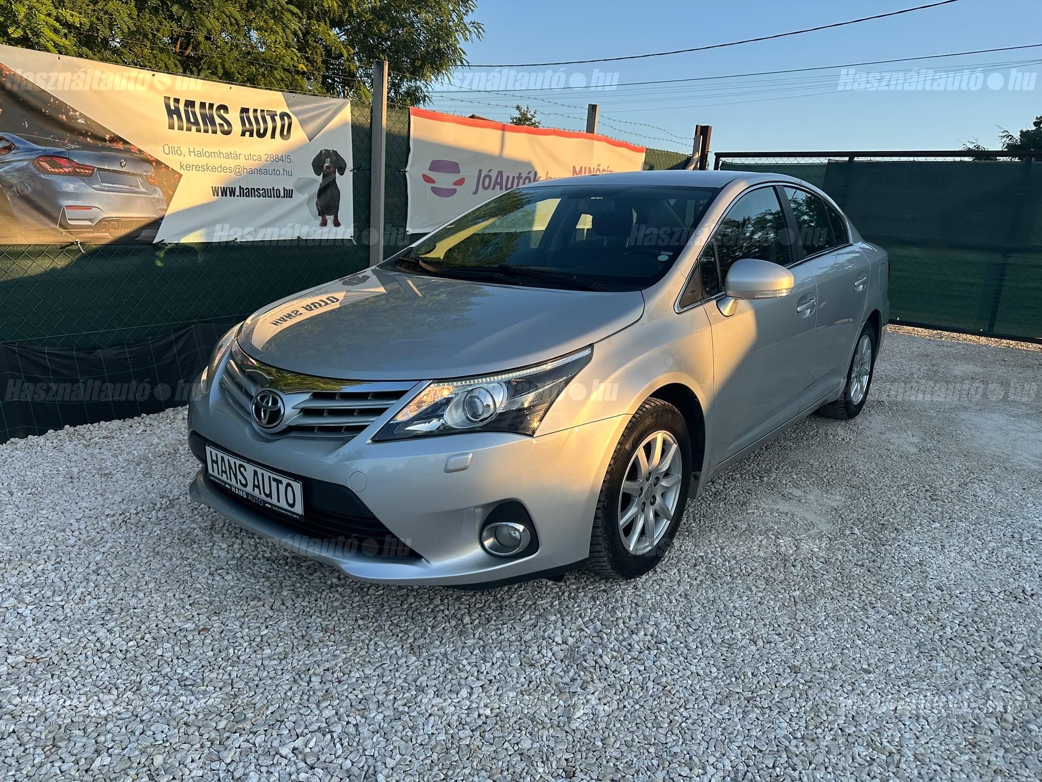 TOYOTA AVENSIS 2012/4 - 1