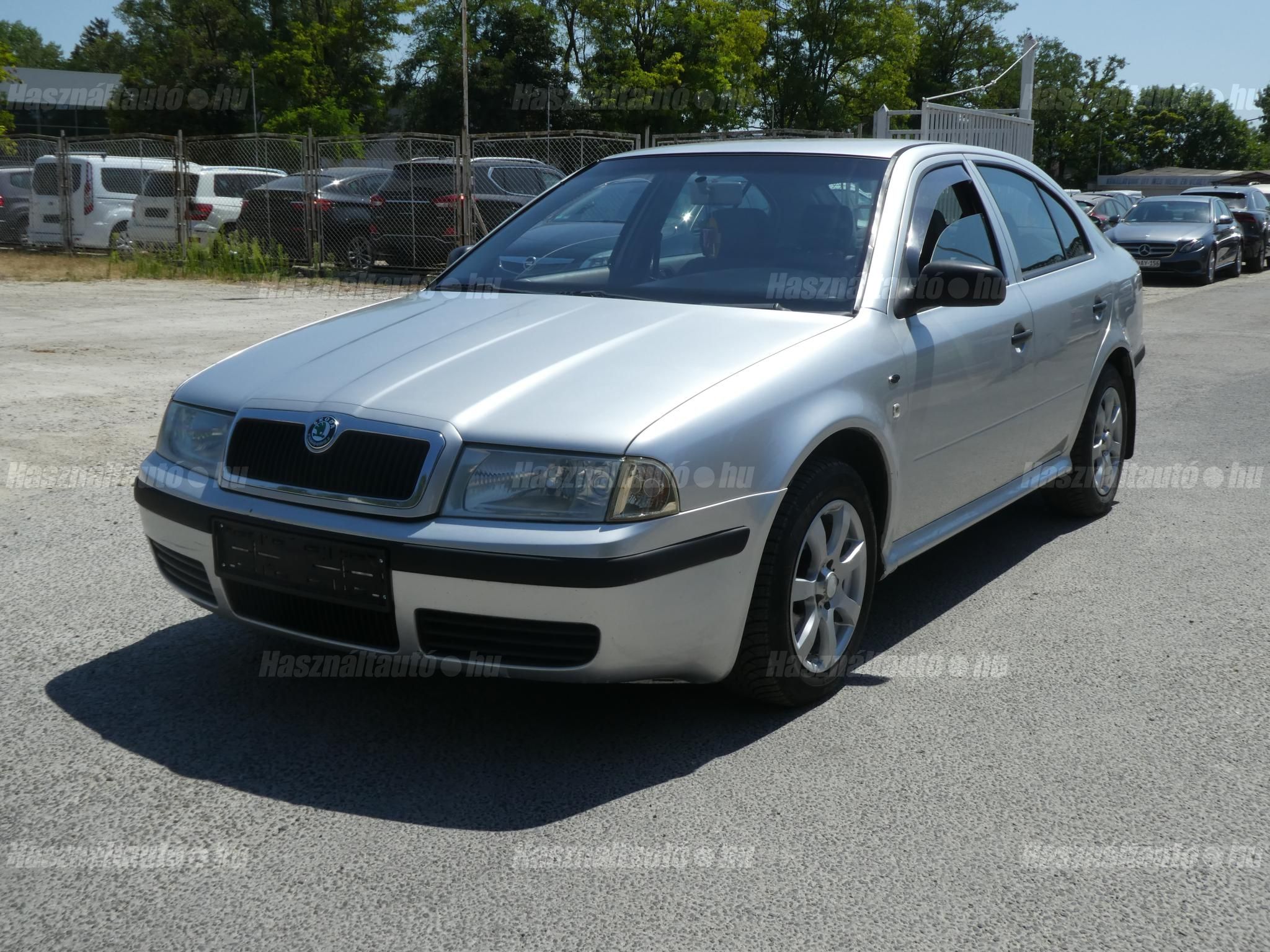 SKODA OCTAVIA 2001/2 - 1