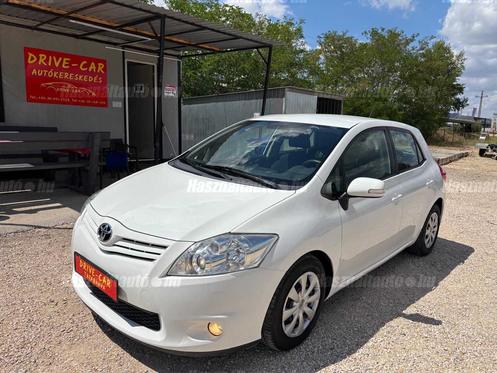 TOYOTA AURIS 2012/3 - 1